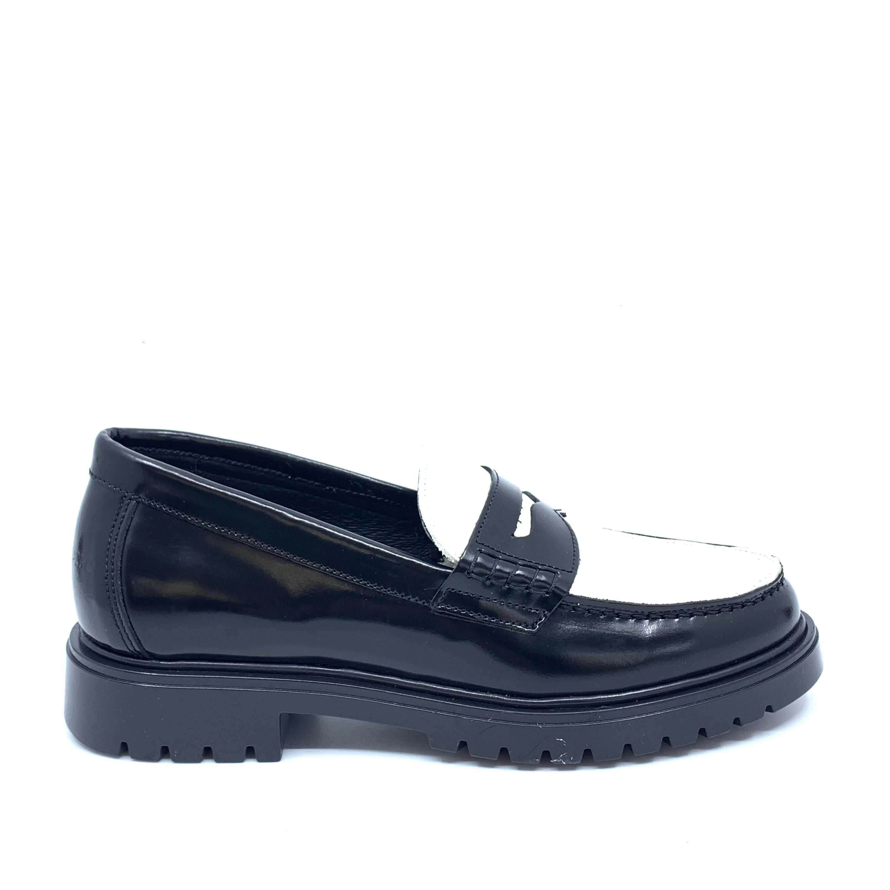 Blublonc Black and White Chunky Loafers for Women - Comfortable Slip-On Shoes for Casual Outfits & Office Wear