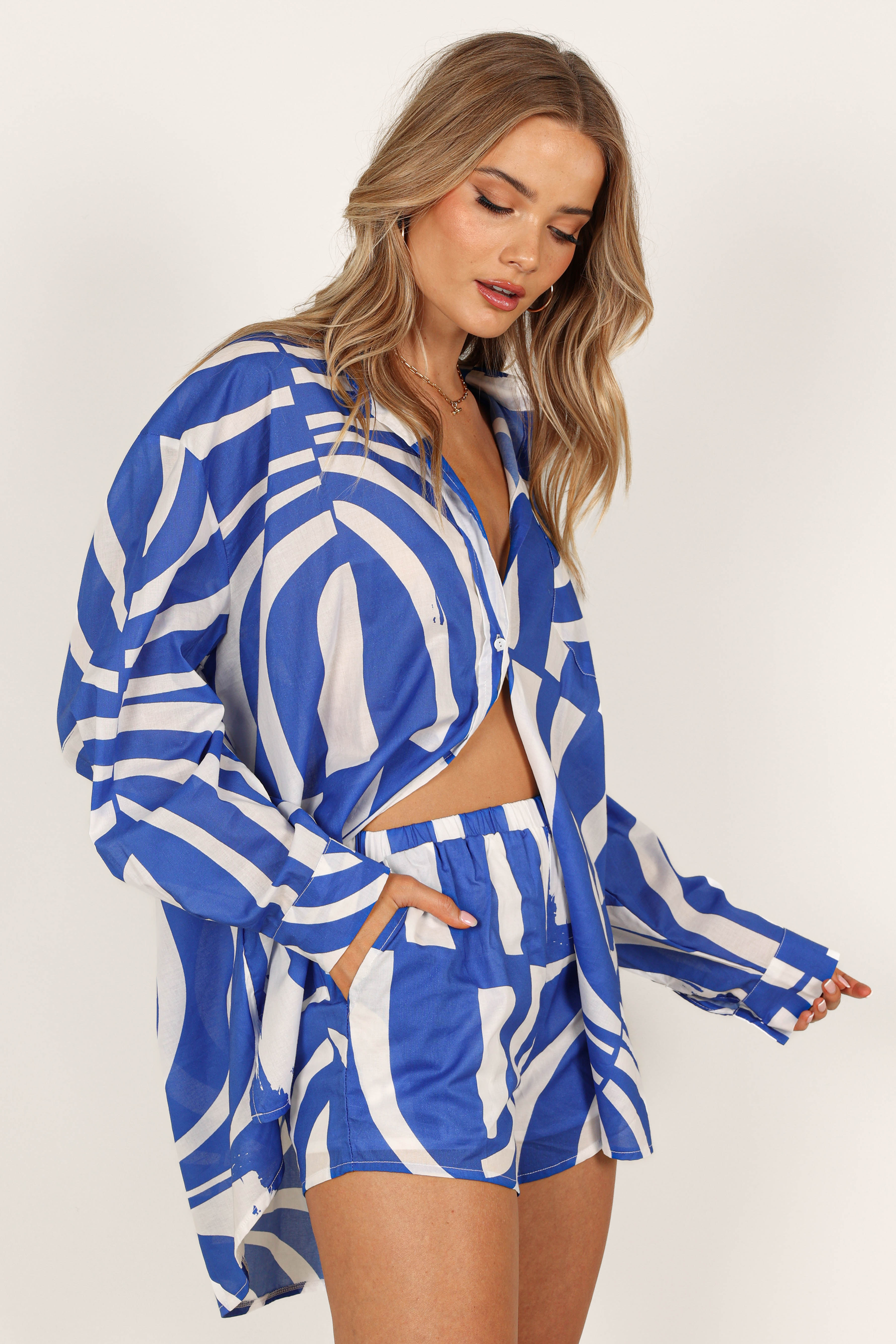 Heather Cotton Short Sleeve T-Shirt for Women - Soft & Comfortable Blue Print Casual Top | Perfect for Summer Outfits, Beach Wear & Everyday Comfort