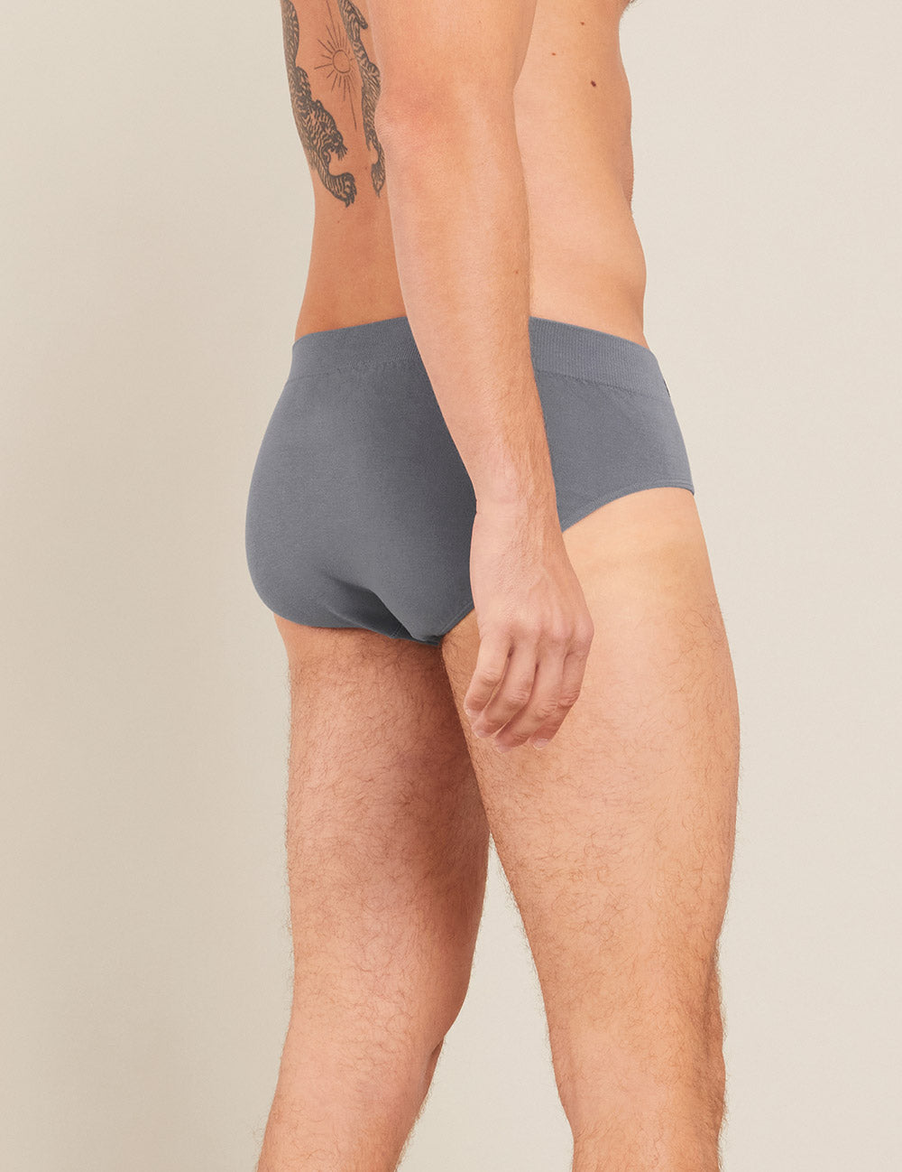 Seamless Men's Underwear - Comfortable Breathable Briefs in Charcoal Gray for Daily Wear & Active Lifestyles