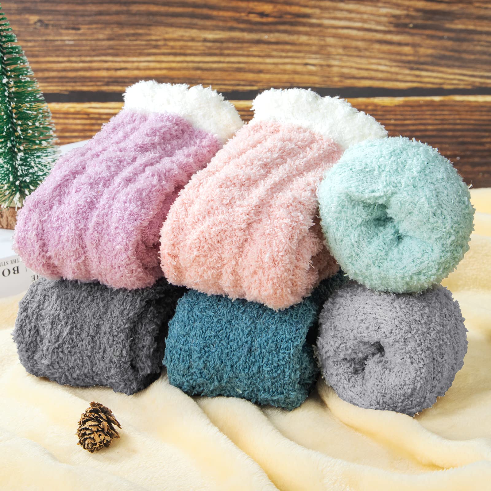 Women's Fuzzy Cat Socks - 5 Pairs Cozy Winter Warm Slippers for Christmas Gifts