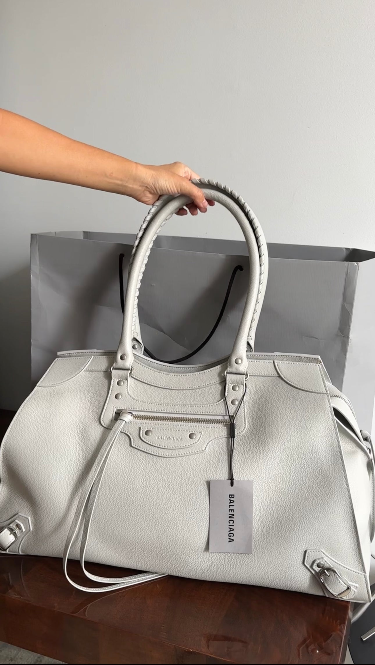 Balenciaga Large Dove Grey Leather Neo Classic City Travel Bag - Stylish & Spacious Carry-On for Women, Perfect for Work, Travel & Everyday Use