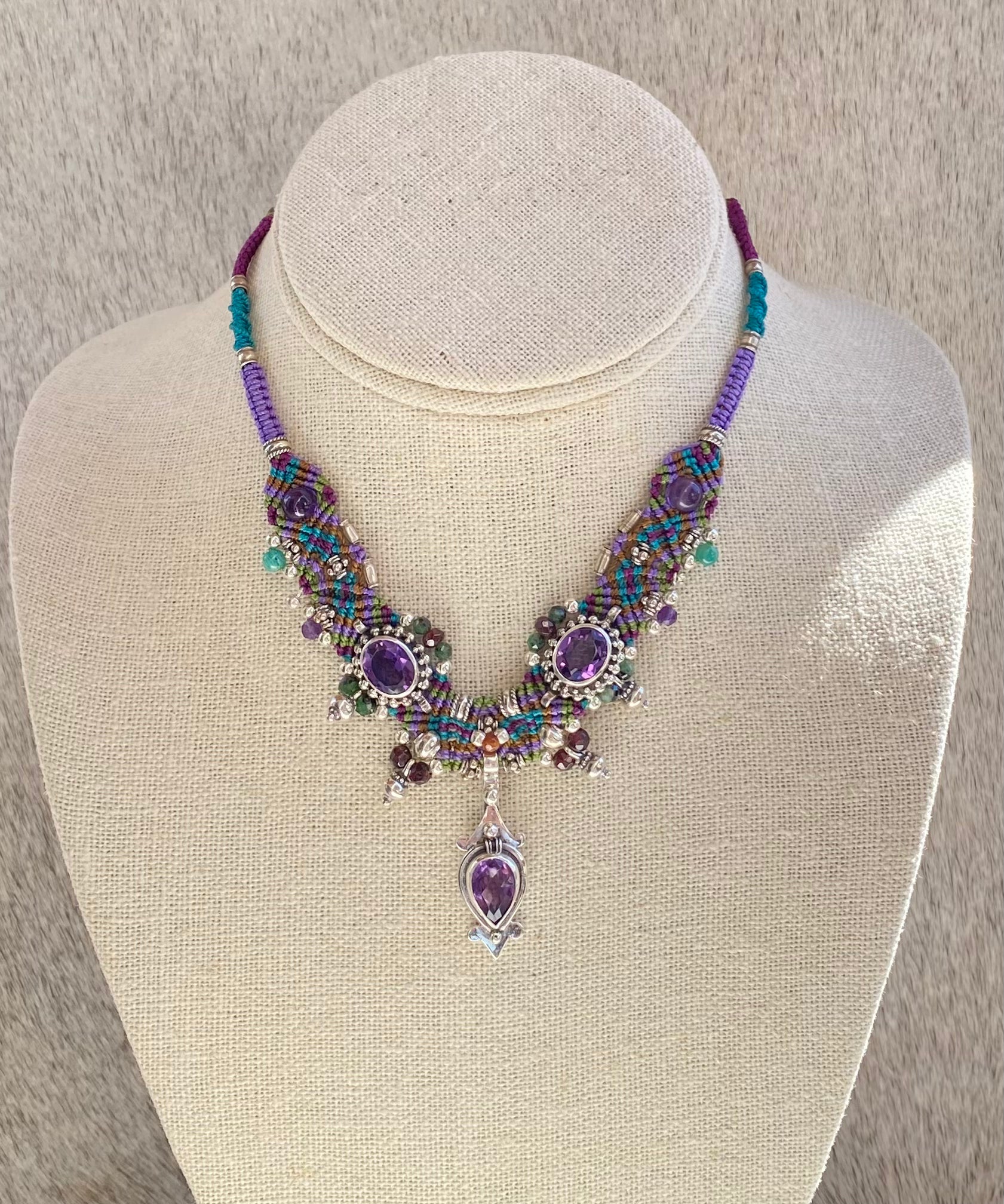 Handmade Macramé Choker Necklace with Genuine Amethyst Stone - Boho Chic Adjustable Choker for Women - Perfect for Festivals, Yoga, and Spiritual Healing