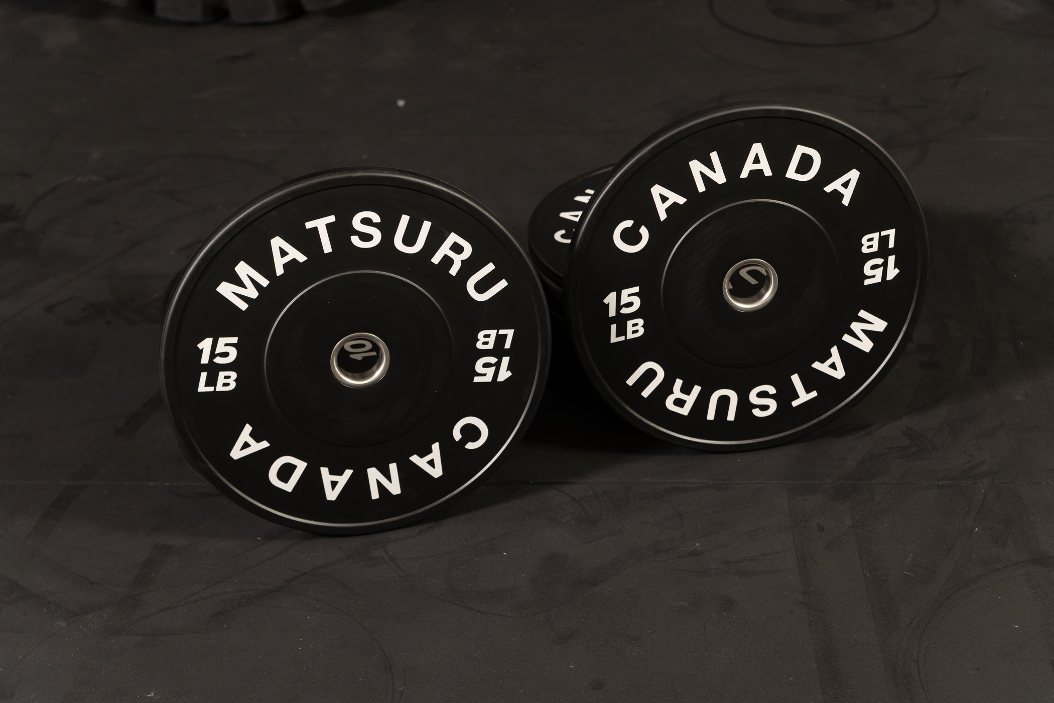 High-Quality Bumper Plates for CrossFit, Weightlifting & Home Gym - Durable Rubber Olympic Plates for Drop Protection & Noise Reduction - Perfect for CrossFit Boxes, Garage Gyms & Strength Training