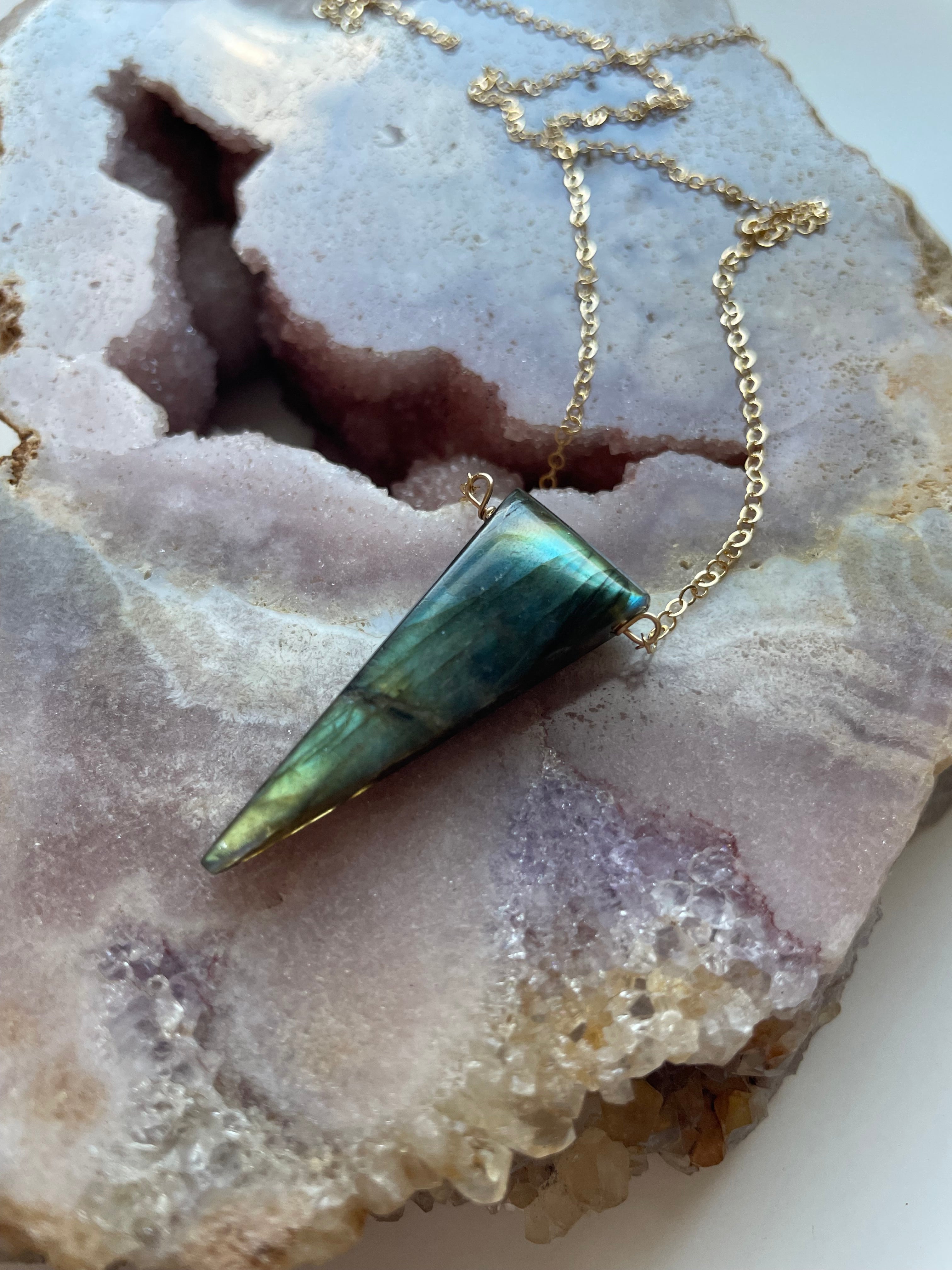 Labradorite Dagger Point Necklace - 18