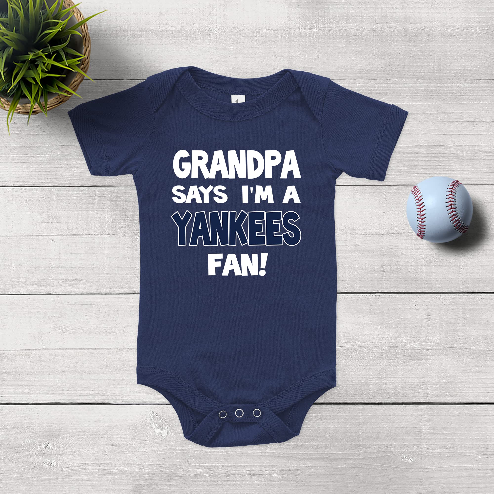 New York Yankees Fan Baby Bodysuit - Cute Grandpa Says I'm a Yankees Fan Onesie for Infants & Toddlers - Perfect for Game Day, Family Photos & Baseball Themed Parties