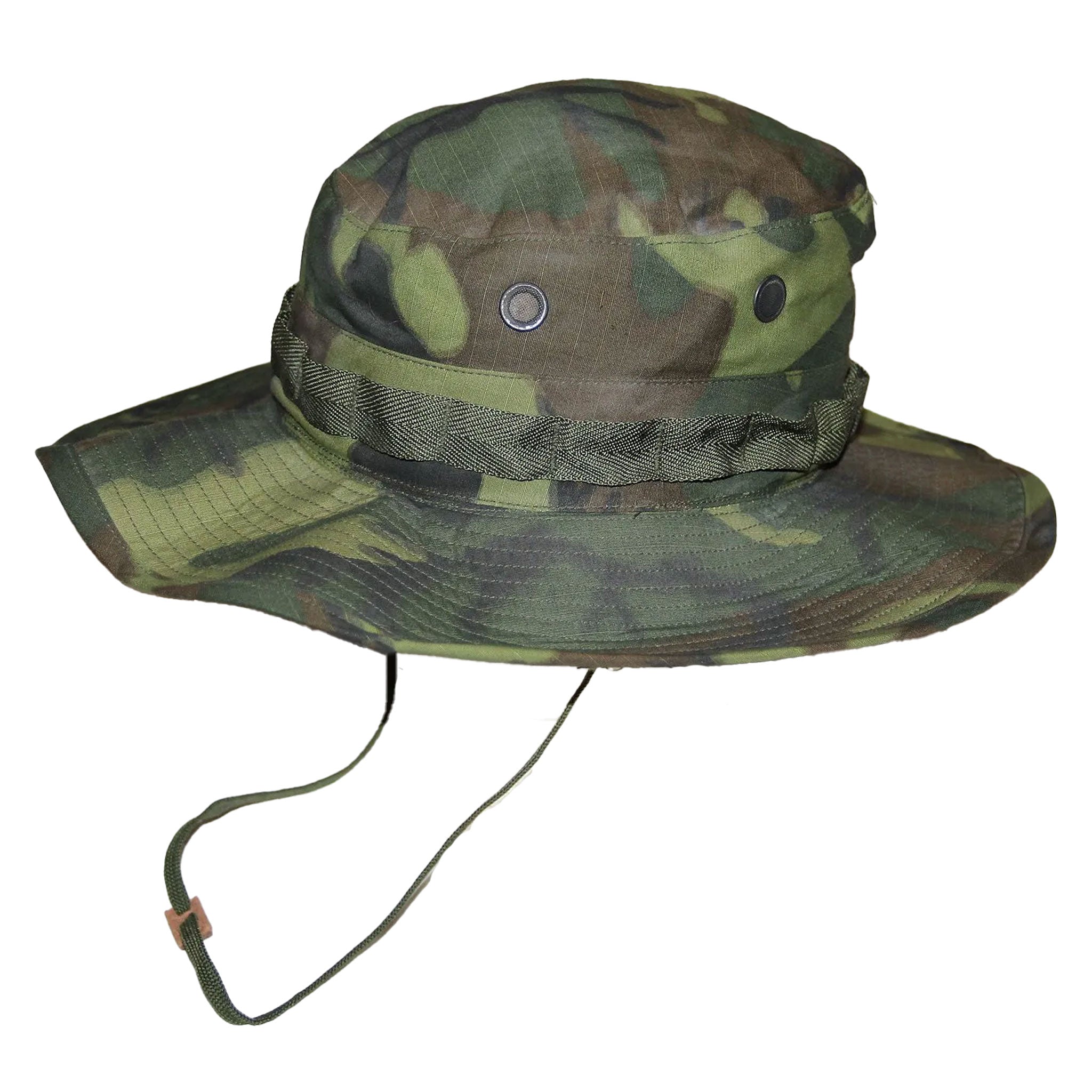 Vintage US Army ERDL Camo Boonie Hat - Vietnam War 1968 Replica - Size 6 7/8 - Deadstock Military Surplus - Perfect for Outdoor Activities, Hunting, and Historical Reenactments