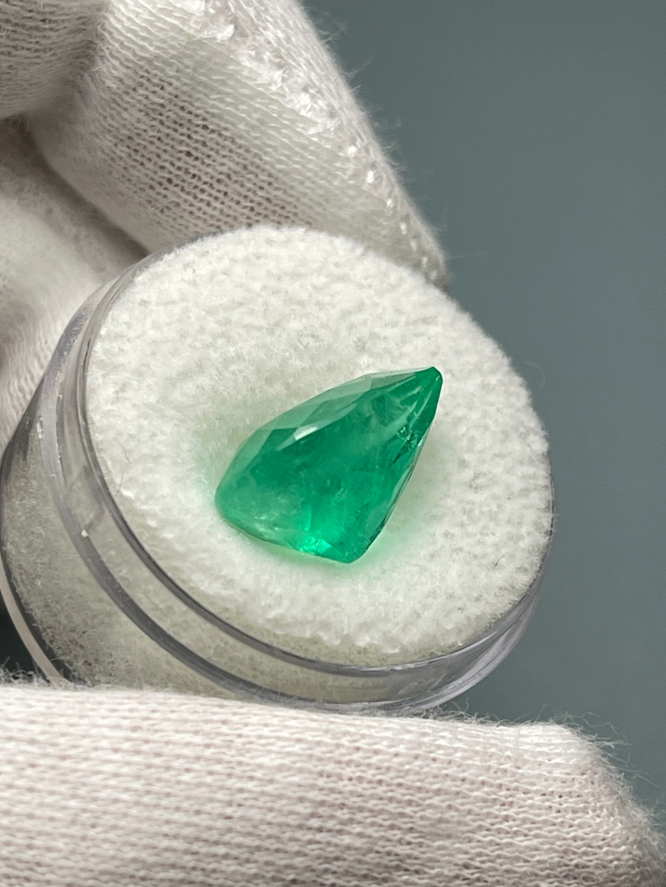6.01 Carat 14x10mm Medium Yellowish Green Natural Loose Colombian Emerald Pear Cut Gemstone for Jewelry Making, Engagement Rings & Luxury Gifts