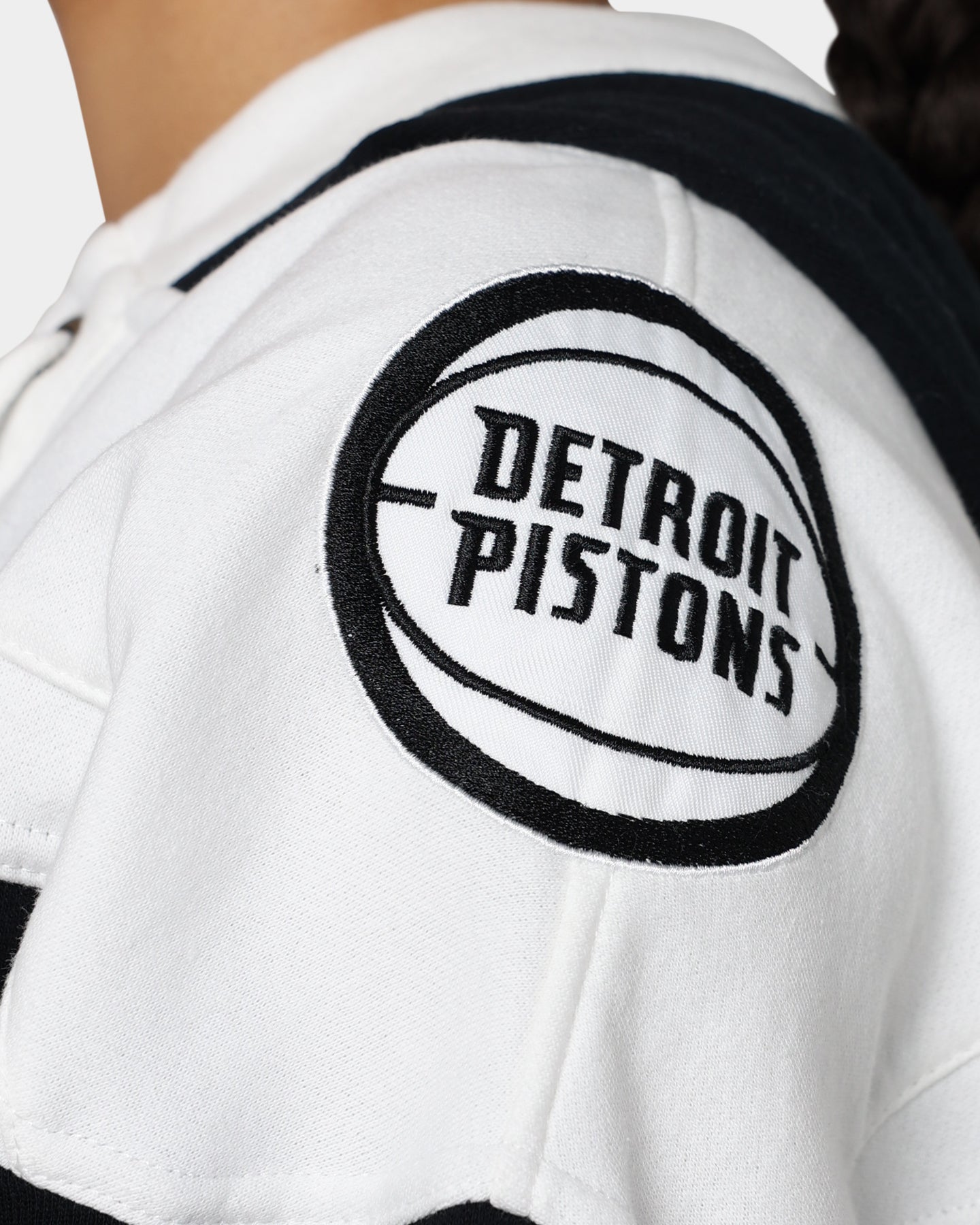 47 Brand Detroit Pistons Superior Lacer Hoodie - Men's NBA Basketball Pullover Sweatshirt (Jet Black) - Perfect for Game Day, Streetwear & Casual Outfits