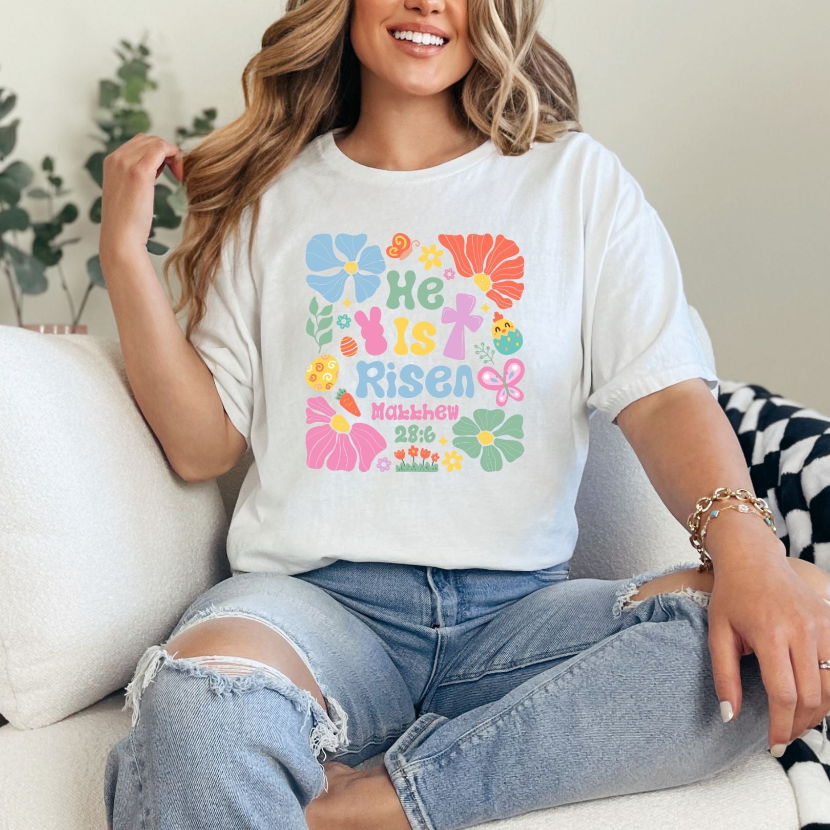 He Is Risen Boho Floral Graphic Tee - Christian Easter T-Shirt for Women - Soft Vintage Style Top for Church, Spring Outfits & Casual Wear