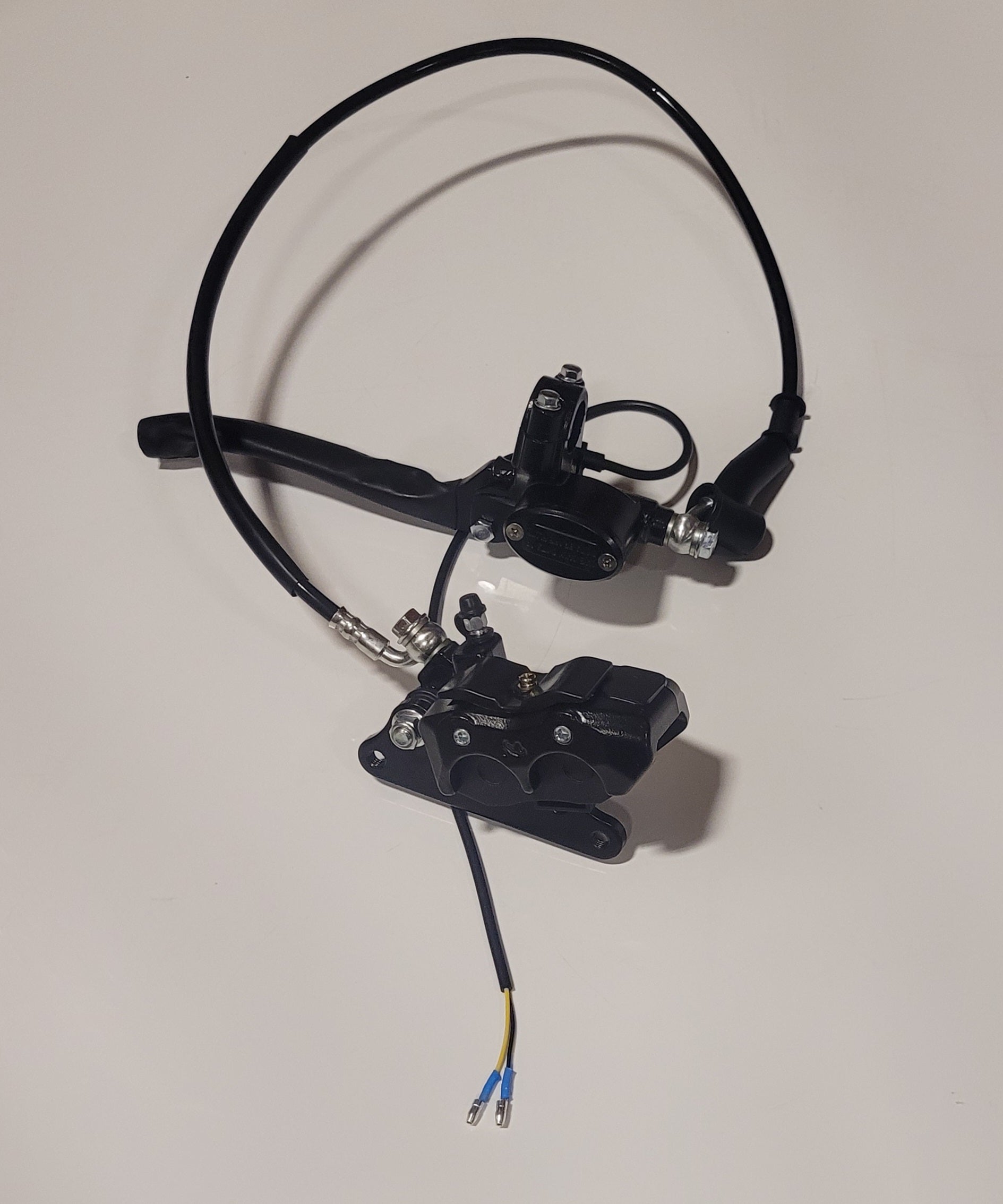 G2000 Front Disc Brake Pump - High Performance Hydraulic Brake Master Cylinder for Motorcycles & Bikes - Perfect for Off-Road, Mountain Biking & Commuting