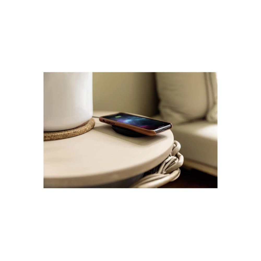 Mophie Universal Wireless Charging Pad - Qi Certified Fast Charger for iPhone, Samsung Galaxy, AirPods & More - Perfect for Home, Office & Nightstand Charging