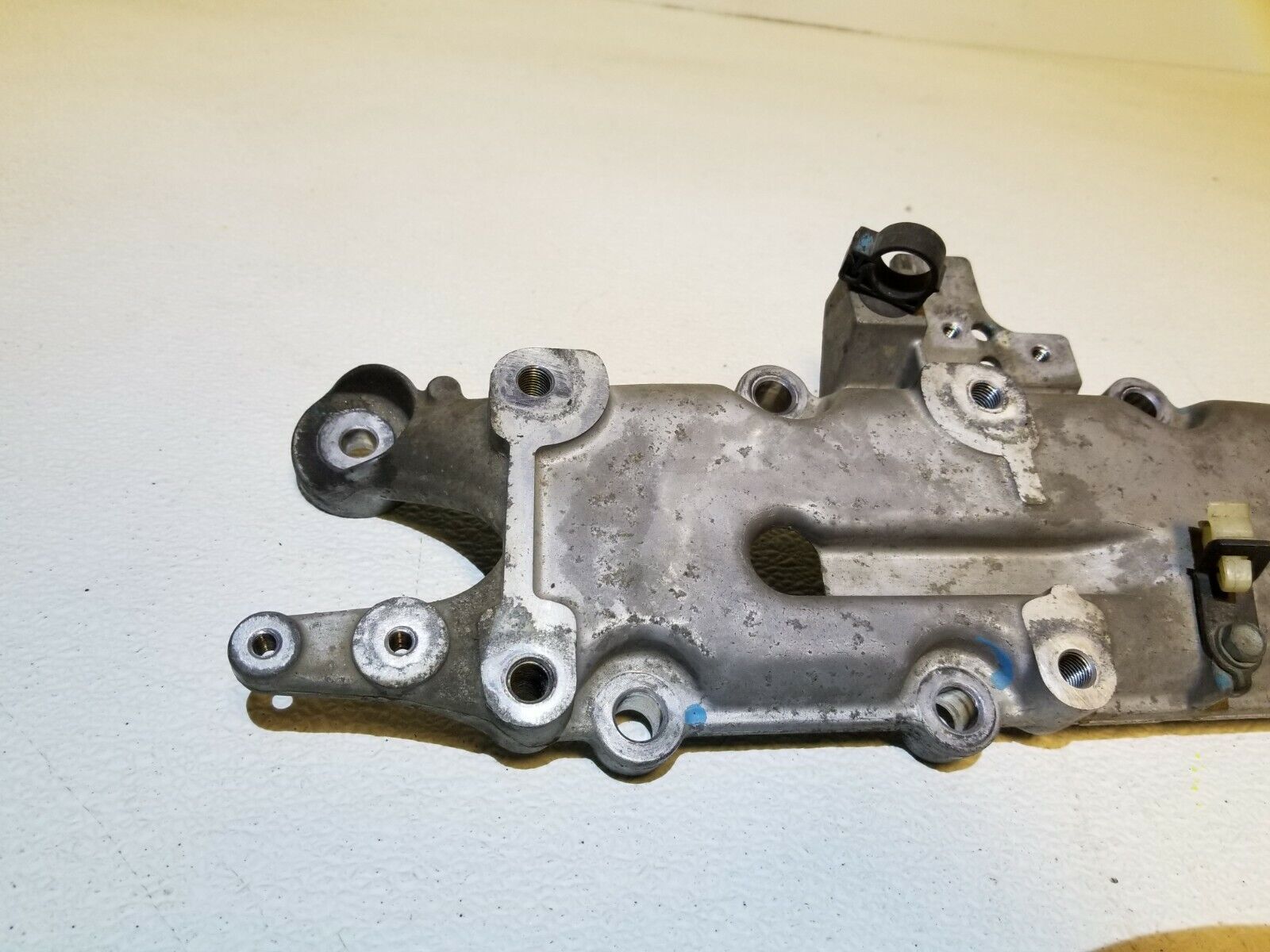 05-08 Acura RL Power Steering Rack & Pinion Mounting Bracket - OEM Replacement Part for Smooth Steering Performance - Perfect for Road Trips & Daily Commuting