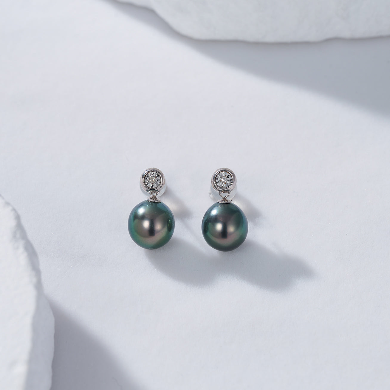 18K Solid Gold Diamond Tahitian Pearl Earrings for Women - Luxury Elegant Dangle Earrings KE00093 | Perfect for Weddings, Parties & Special Occasions