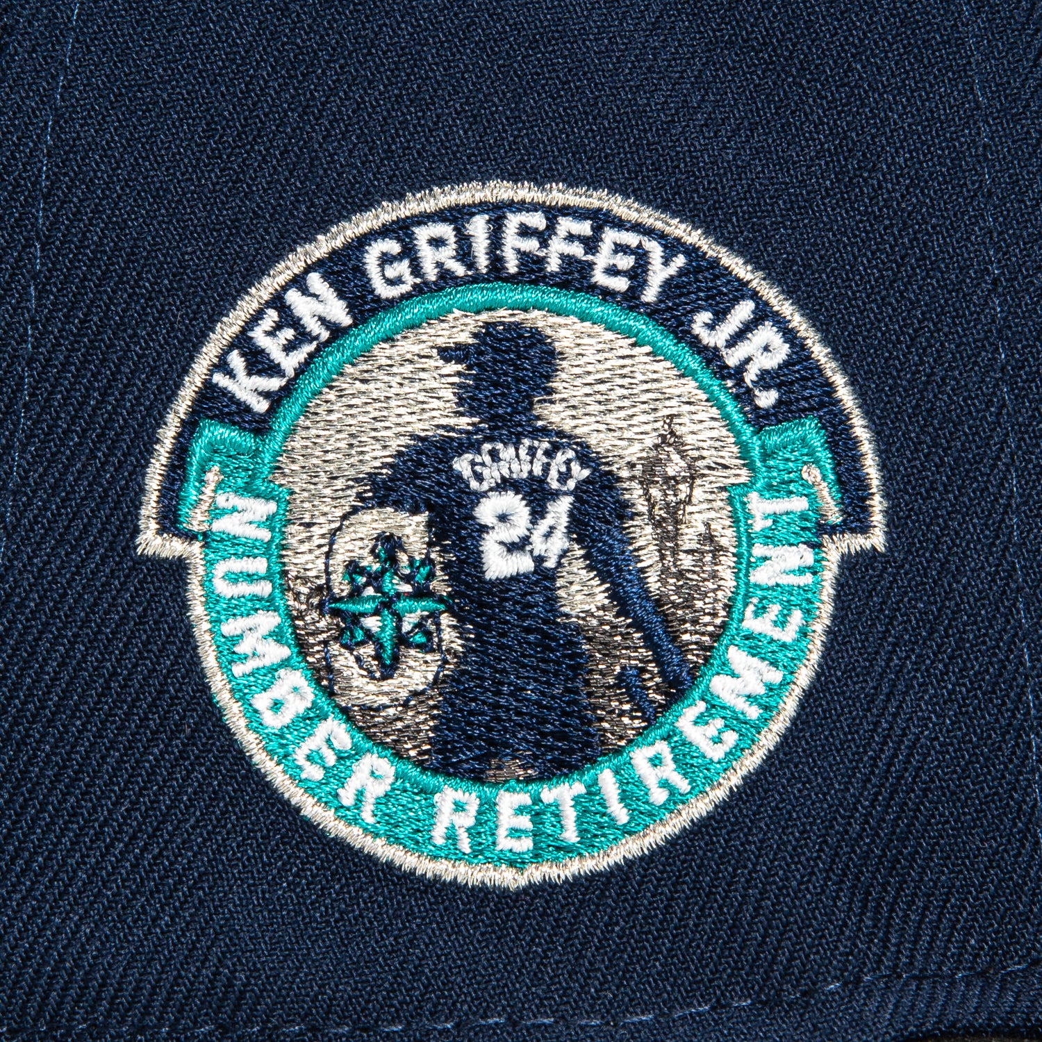 New Era 59Fifty Seattle Mariners Ken Griffey Jr. Patch Baseball Cap - Navy & Black Snapback Hat for Men | MLB Officially Licensed | Perfect for Baseball Games, Fan Collections & Streetwear Fashion