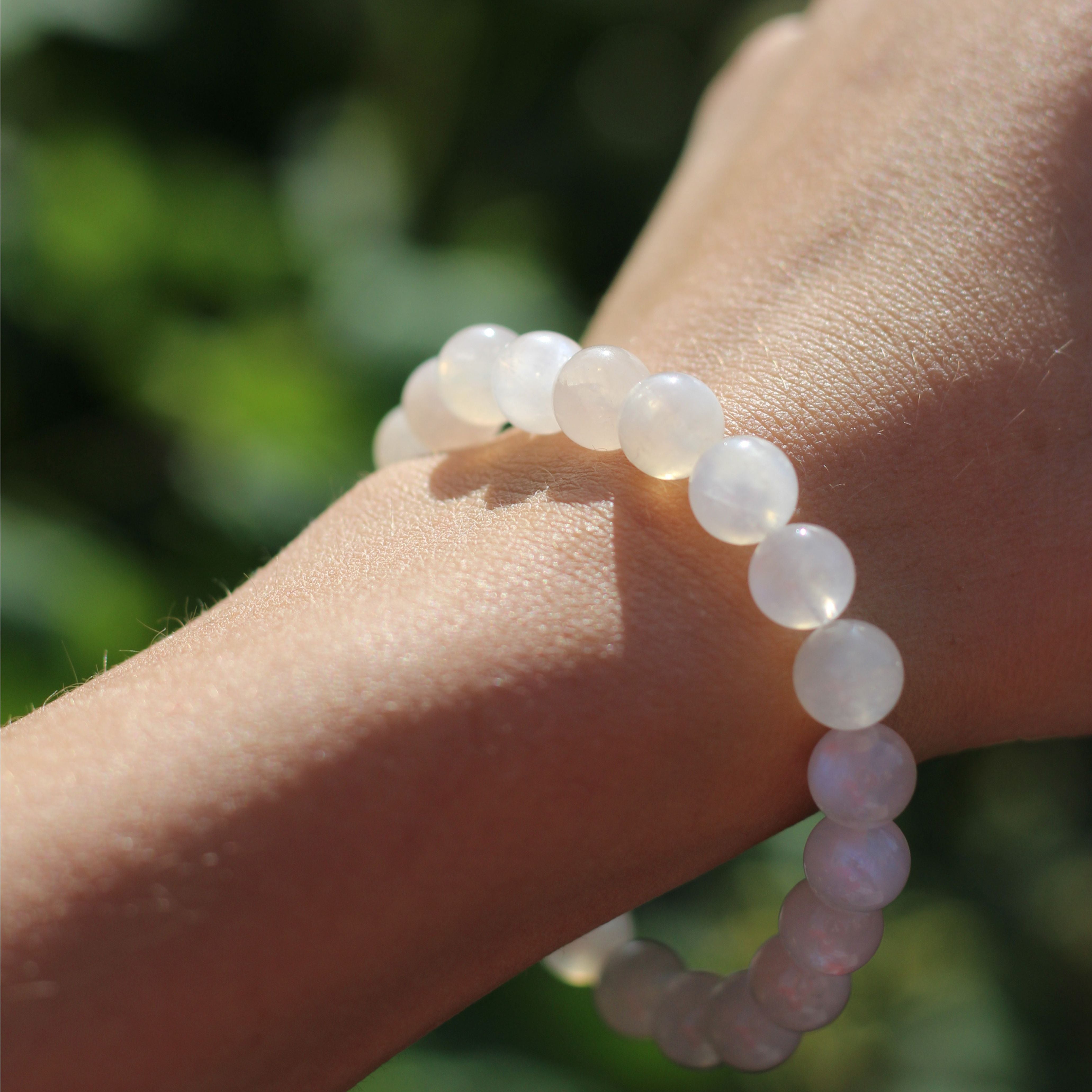 Rainbow Moonstone Bracelet for Women - Healing Crystal Jewelry for Chakra Balancing & Positive Energy - Perfect for Meditation, Yoga & Spiritual Gifts