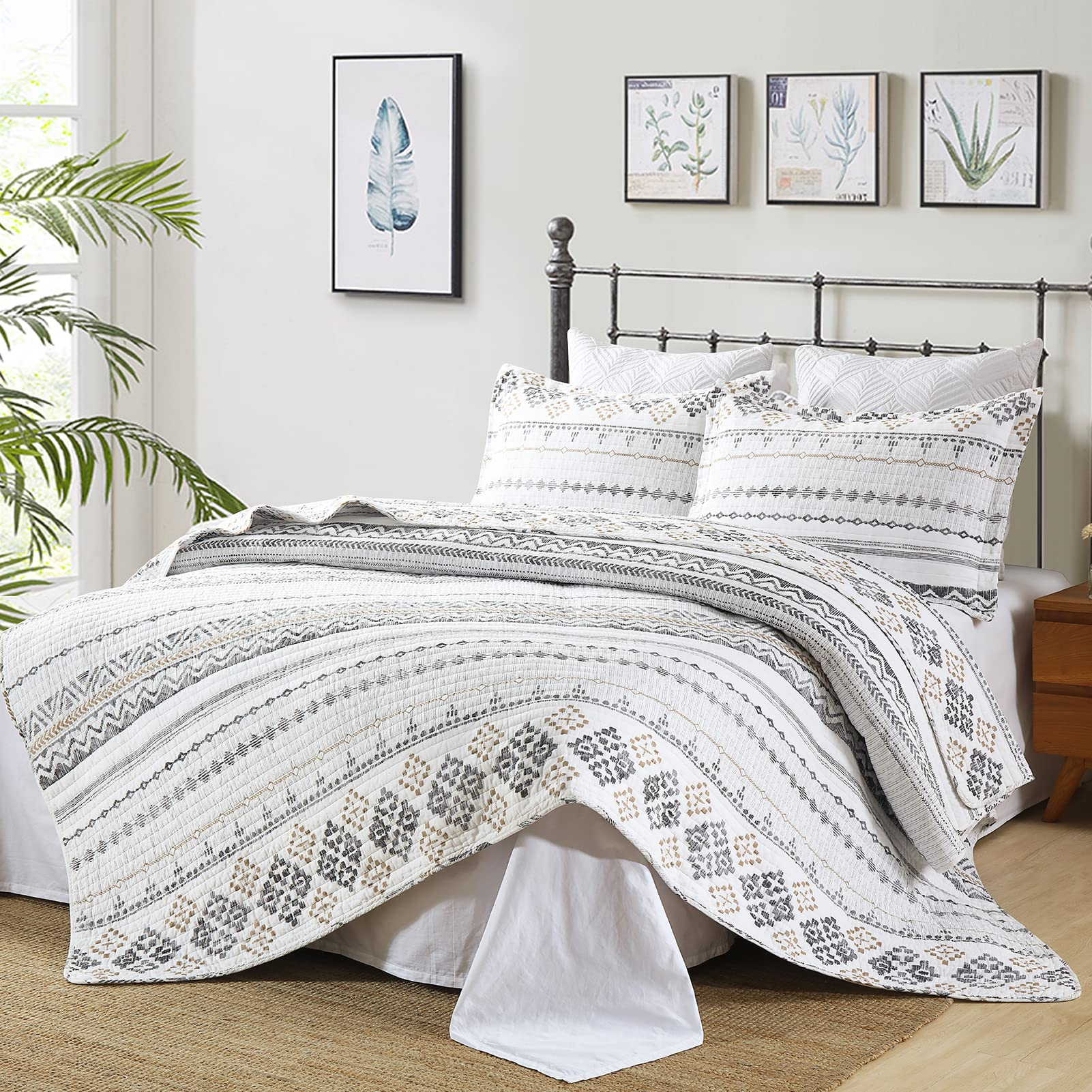 Finlonte Boho Quilt Set Queen Size - 3 Piece White & Grey Bohemian Bedding with Striped Print | All Season Comfort for Bedroom, Guest Room & Dorm Decor