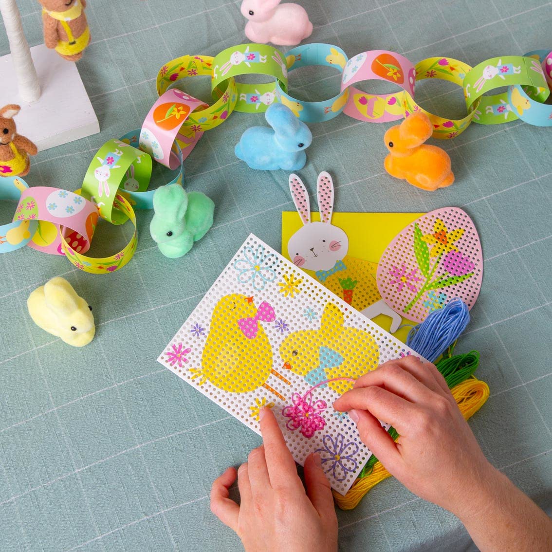 Talking Tables Easter Paper Chain Decorations - Pack of 100 | Spring Party Decor, DIY Kids Crafts, Bunny & Egg Themed Garland for Classroom, Home, Easter Egg Hunt Decorations