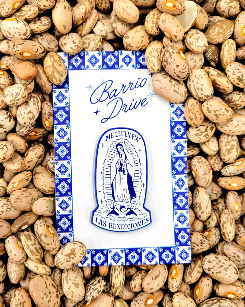 Me Llueven Las Bendiciones Enamel Pin - Inspirational Spanish Quote Pin for Backpacks, Jackets & Gifts - Perfect for Daily Wear, Hispanic Heritage Month & Religious Occasions