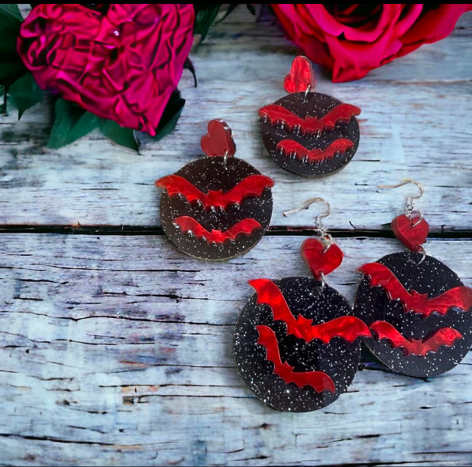 Valentine's Bat Moon Earrings - Gothic Dangle Earrings for Women, Unique Halloween Jewelry Gift for Her - Perfect for Parties, Cosplay & Gothic Fashion