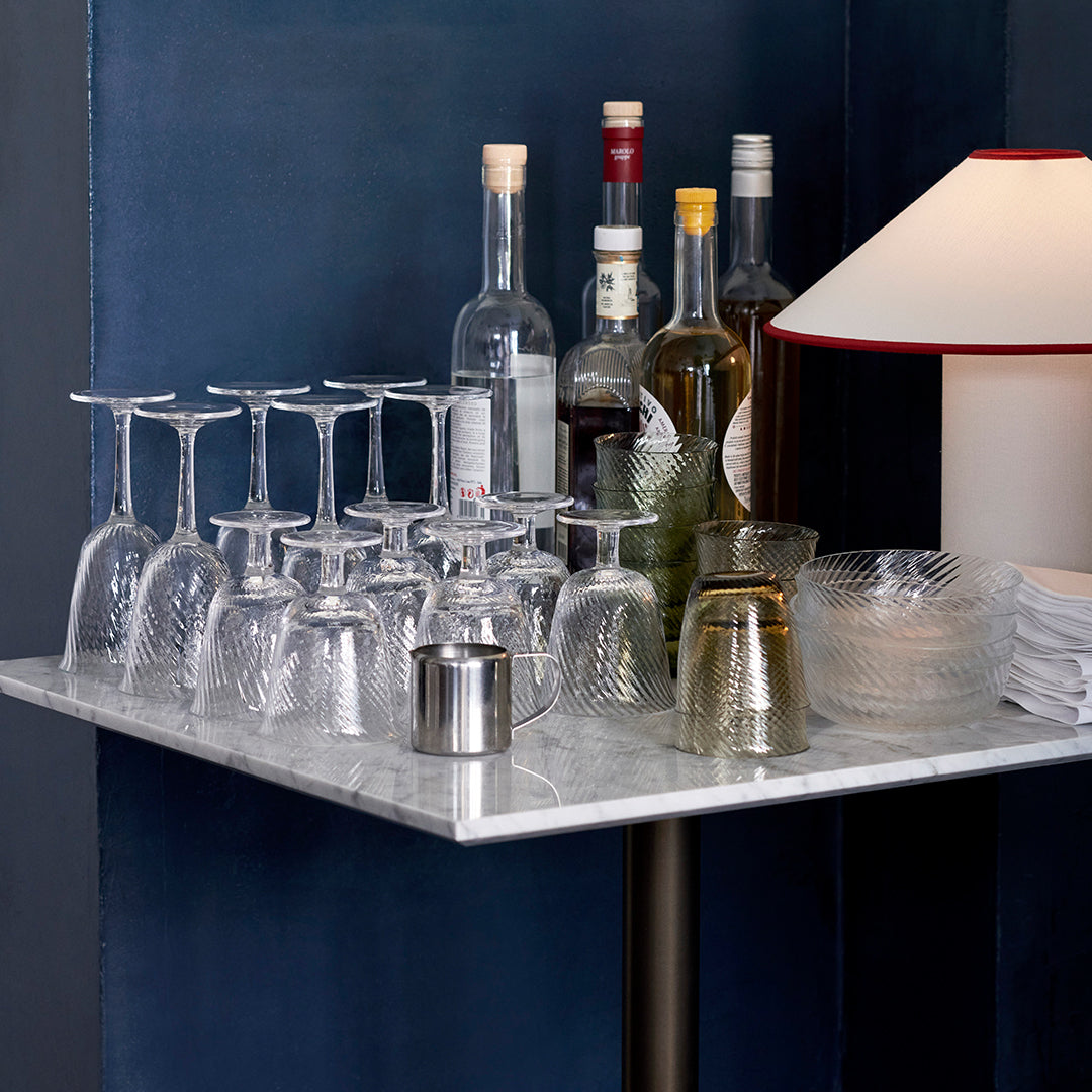 SK16 Adjustable Height Dining Table with Center Base - Perfect for Small Spaces, Apartments, and Modern Kitchens
