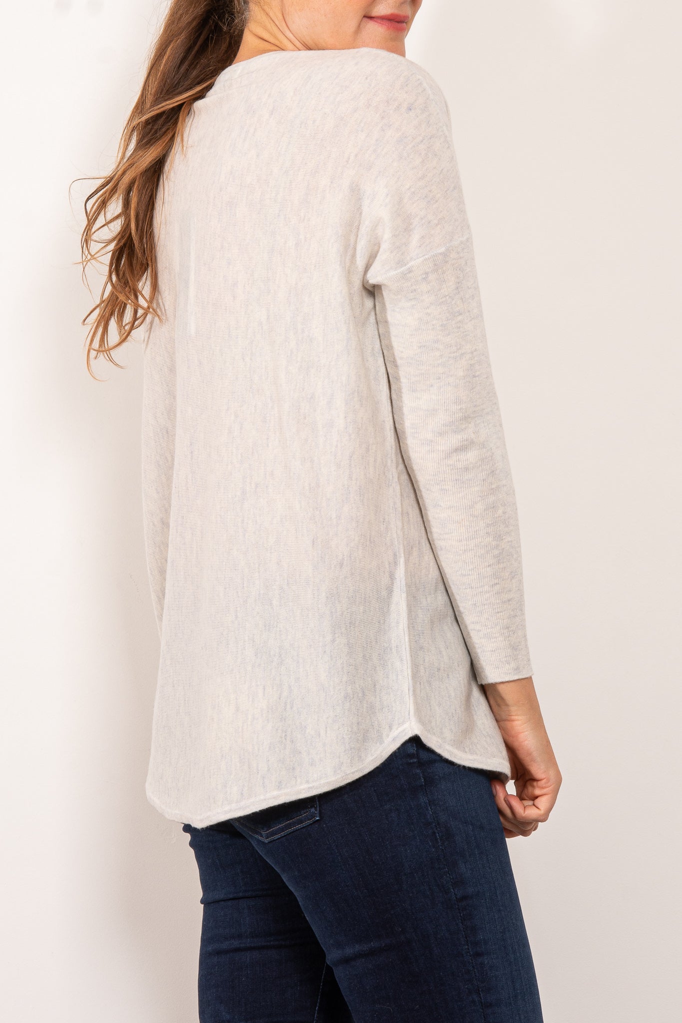 Bridge & Lord Women's Curved Hem V-Neck Jumper Sweater - Soft Knit Pullover for Casual Wear & Office Outfits