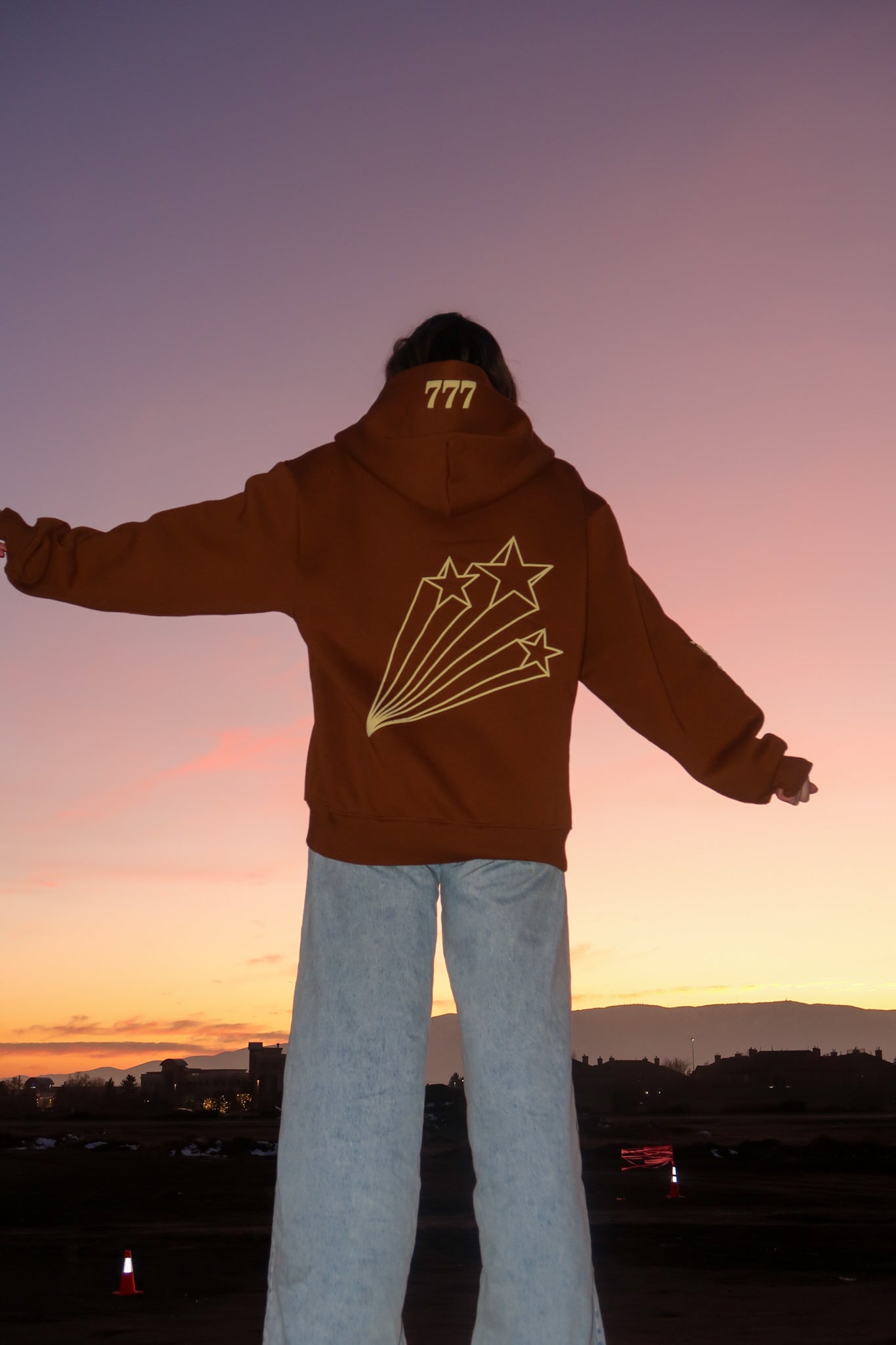 Isle of View 777 Shooting Star Zip Up Jacket - Stylish & Comfortable Outerwear for Men & Women - Perfect for Outdoor Adventures, Casual Wear & Street Fashion