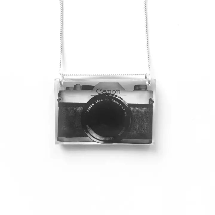 Black Drop Designs Stylish Camera Necklace for Women - Perfect for Photography Enthusiasts & Fashion Accessories