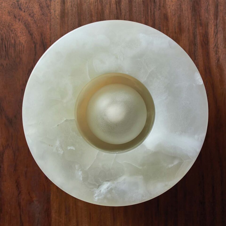 **PRE ORDER - MARZ DESIGNS Aurelia Surface Sconce in White Onyx & Brushed Black - Modern Wall Light for Living Room, Bedroom, or Hallway**