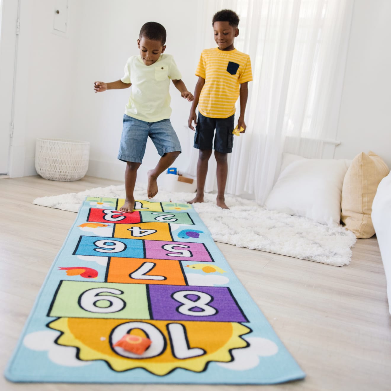 Hop & Count Hopscotch Rug - Non-Slip Kids Play Mat for Indoor/Outdoor Games, Learning Numbers & Active Play - Perfect for Playrooms, Classrooms & Backyard Fun