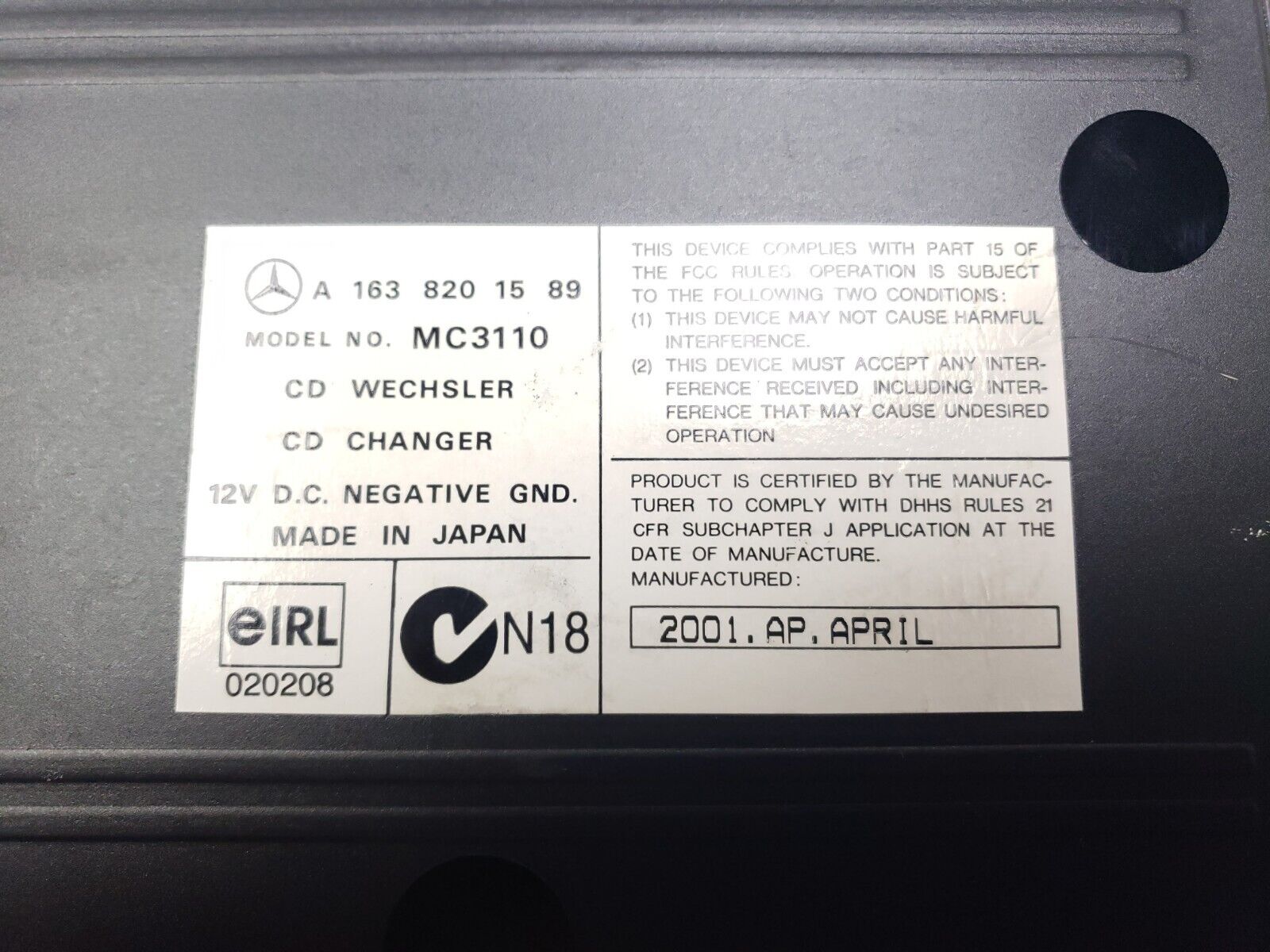 Original Mercedes W163 ML320 ML55 AMG 6-Disc CD Changer Player OEM 1638201589 - Perfect for Car Audio Upgrades & Classic Mercedes Restoration Projects