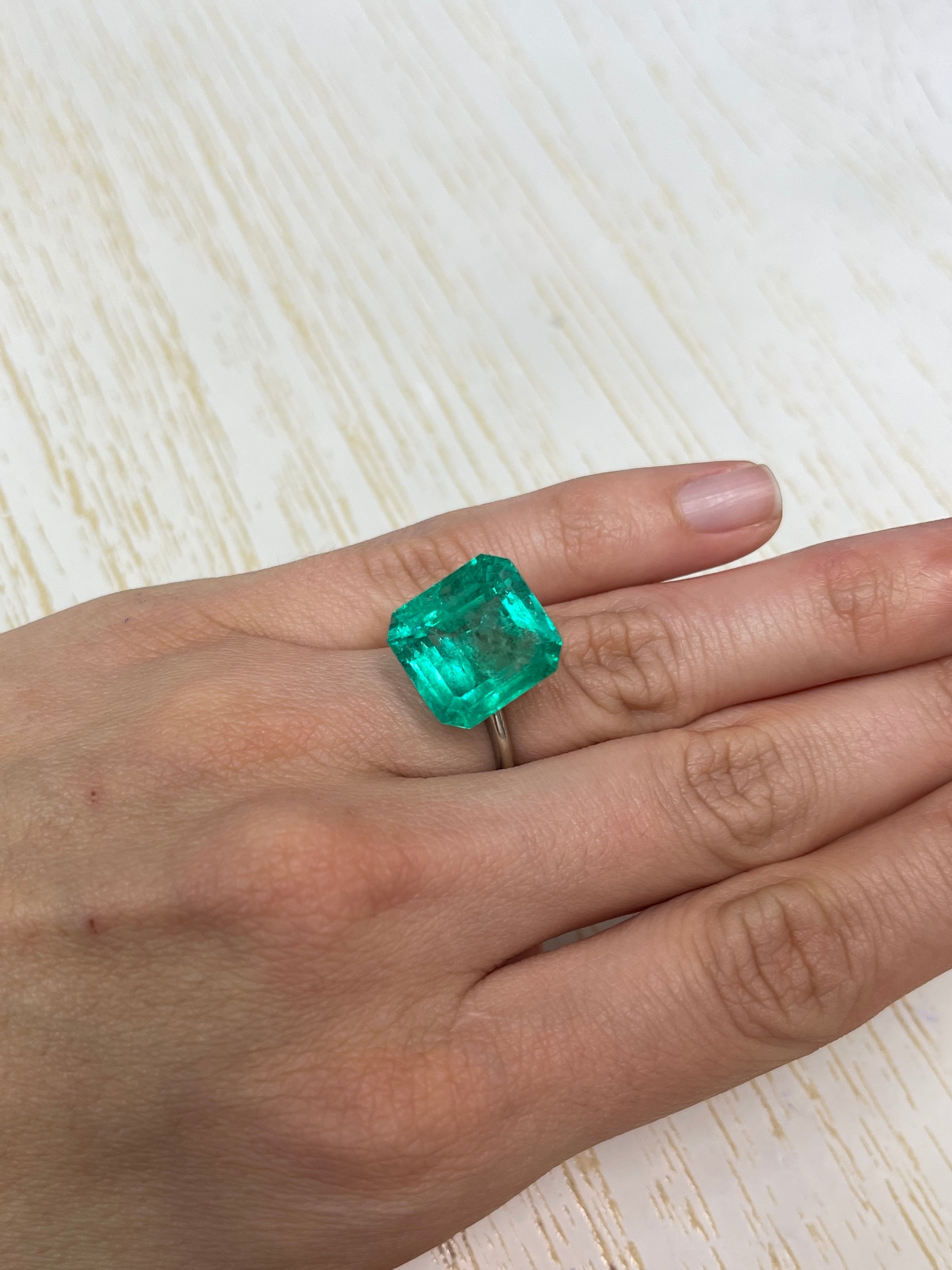 15.28 Carat GIA Certified Loose Colombian Emerald Gemstone - 15.5x14.5mm Emerald Cut Natural Green Emerald for Jewelry Making, Engagement Rings & Luxury Gifts