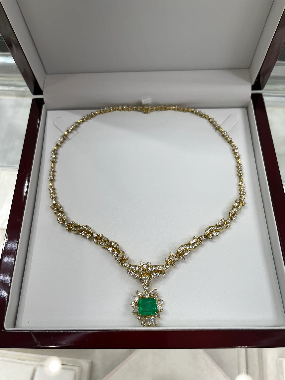 17.20tcw Colombian Emerald & Multi-Cut Diamond Statement Necklace | Luxury Jewelry for Women, Elegant Gift for Weddings & Special Occasions