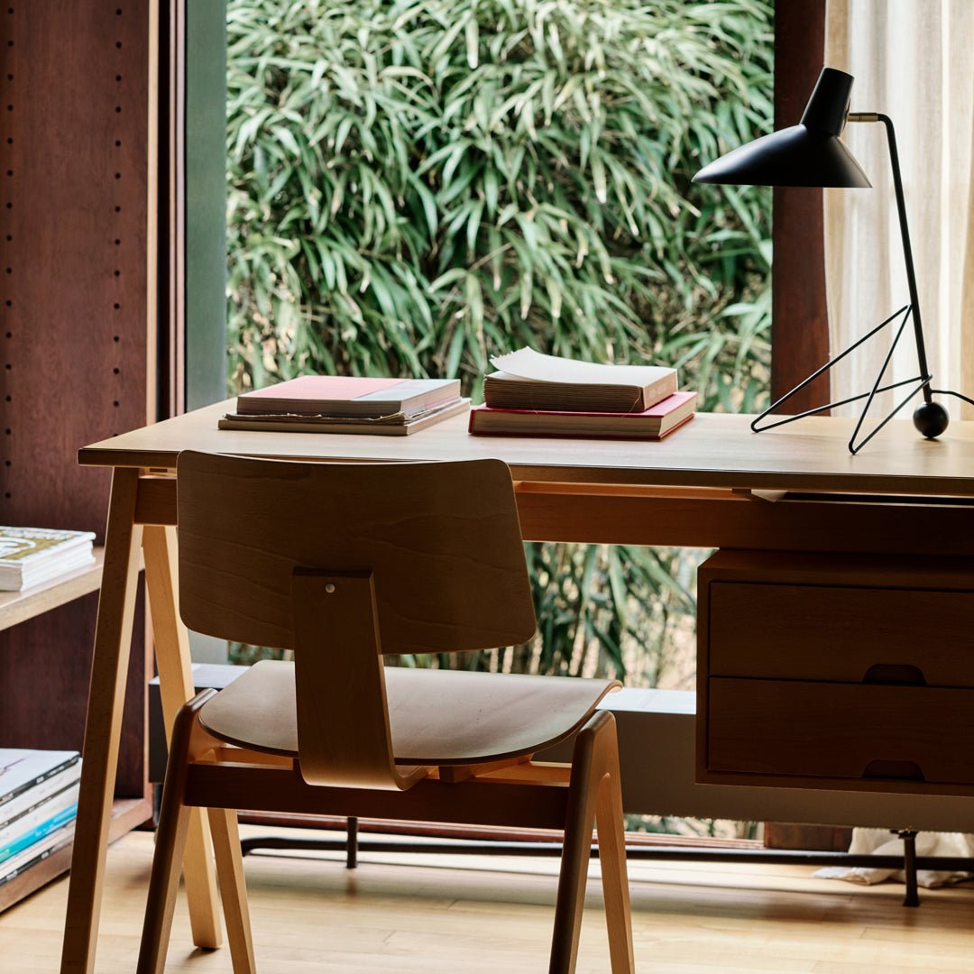 Daystak RD3 Modern Computer Desk - Ergonomic Home Office Desk for Work & Study, Compact Writing Desk with Sturdy Metal Frame, Perfect for Small Spaces & Apartments (Home Office, Gaming, Remote Work)