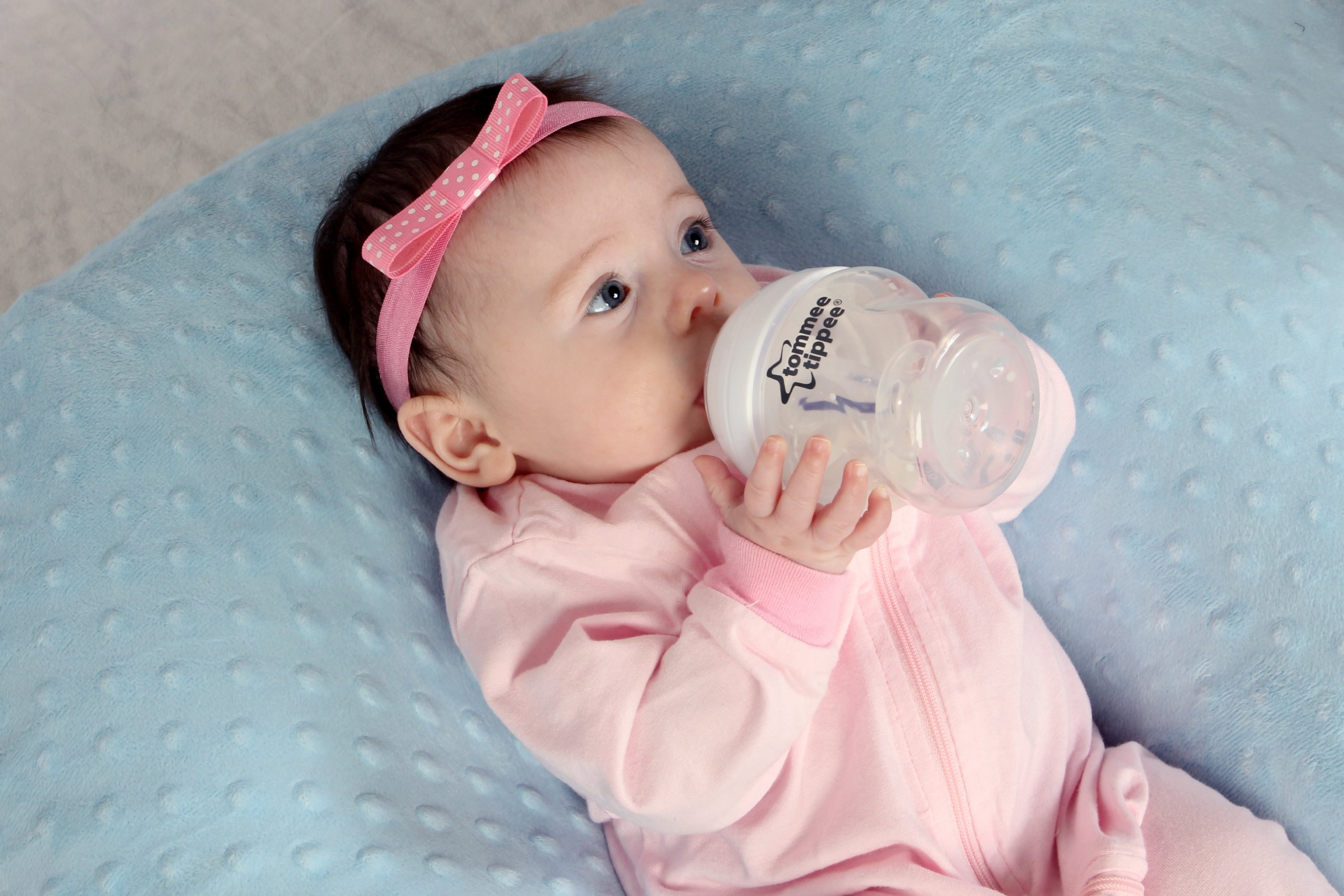 Twin Z Pillow Blue - Nursing & Bottle Feeding Support for Twins, Tummy Time & Reflux Relief, Pregnancy Pillow (No Foam) | Essential Baby Gear for Newborns & Infants | Perfect for Breastfeeding Moms & Twin Parenting