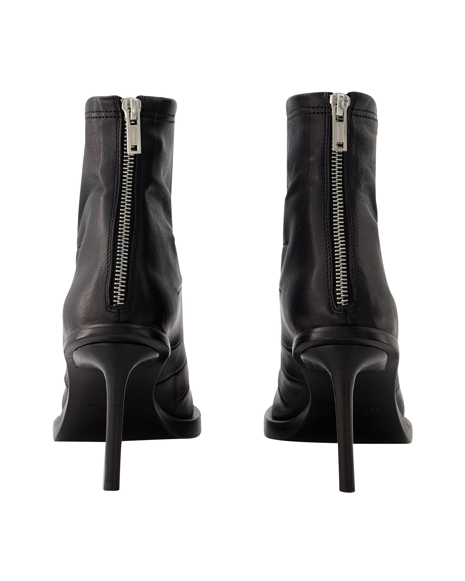 Stylish Black Leather Ankle Boots for Women - Comfortable & Fashionable Footwear for Fall, Winter & Everyday Wear