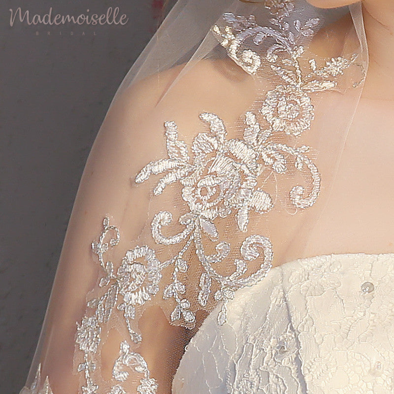 Elegant Daisy Veil for Wedding Brides - Perfect for Boho, Vintage & Garden Ceremonies