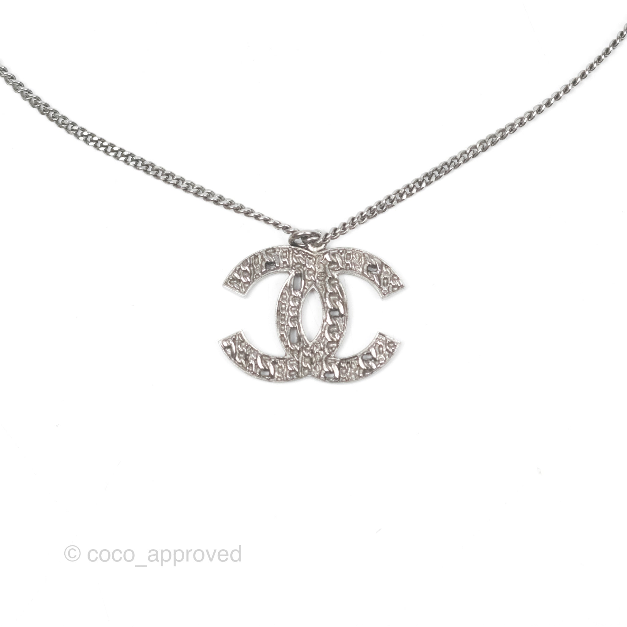 Chanel Chain CC Necklace in Gun Metal Tone - 14C Gold Plated Women's Fashion Jewelry for Parties, Dating & Special Occasions