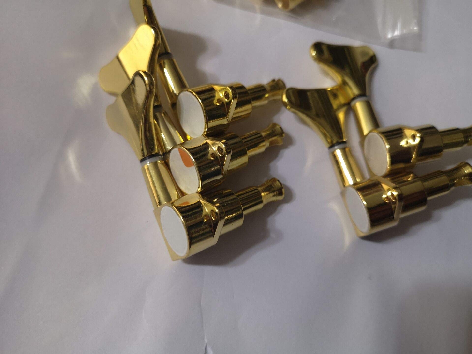 Premium 6-Piece Sealed Bass Tuning Pegs Machine Heads for 6-String Guitar - 3L+3R Gold Plated Tuners - Perfect for Bass Guitar Maintenance & String Replacement
