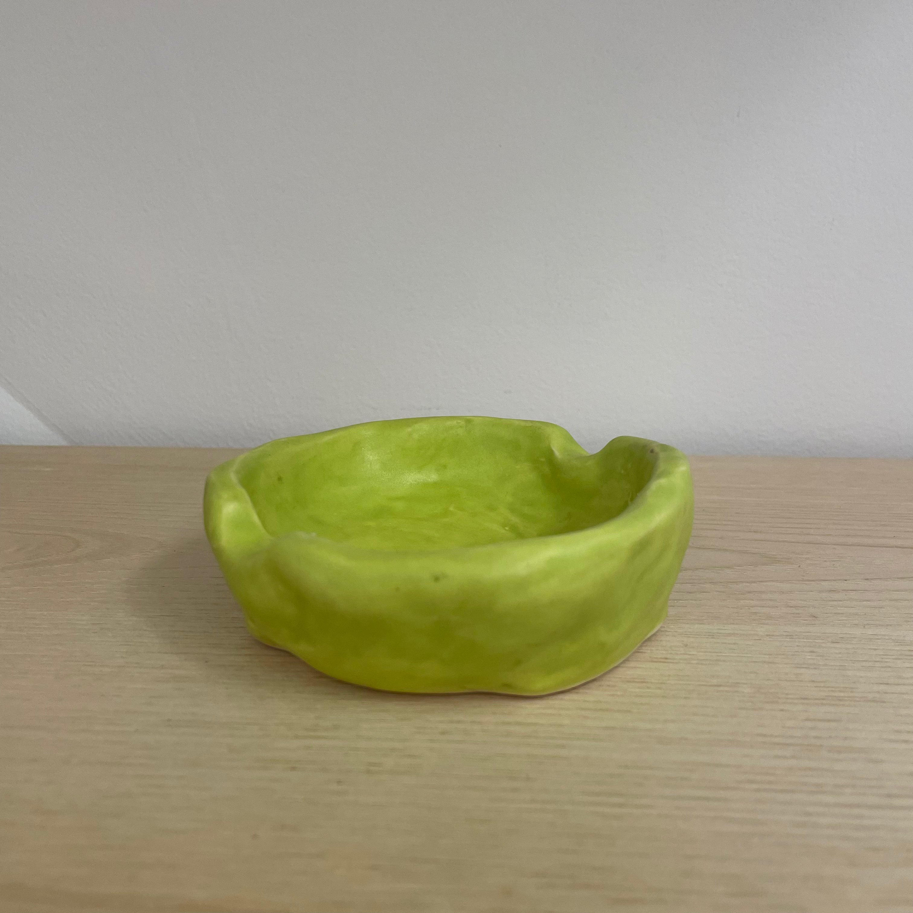 Premium Slime Goopy Ashtray for Adults - Non-Toxic, Reusable & Fun Smoking Accessory - Perfect for Home, Office, or Outdoor Use