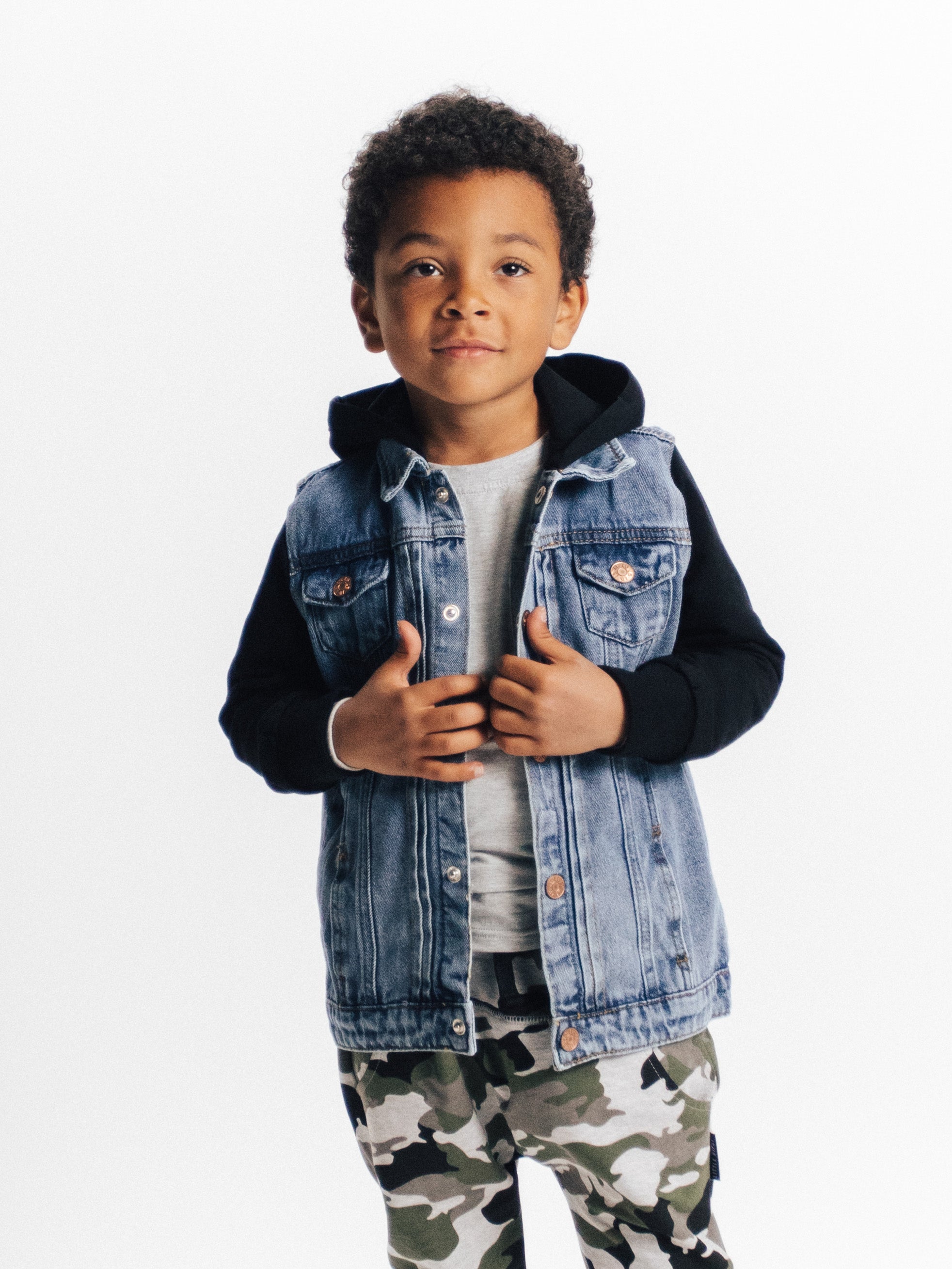 Men's Black Hooded Denim Jacket - Stylish Casual Outerwear for Fall & Winter | Perfect for Streetwear, Layering & Everyday Fashion