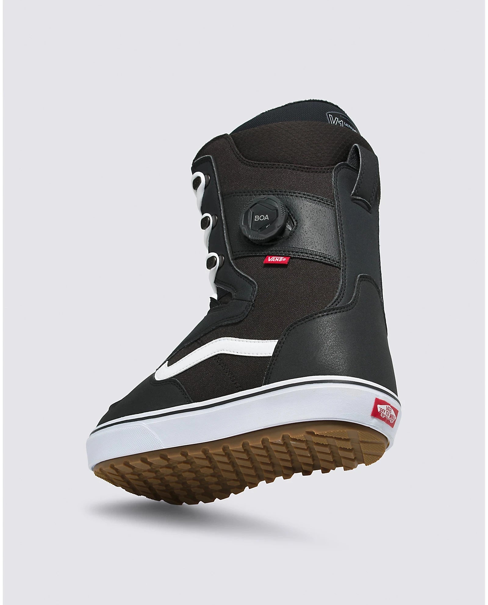 VANS Invado OG Snowboard Boots Black/White 2025 - Men's & Women's High-Performance Snowboarding Shoes for Winter Sports & Mountain Adventures