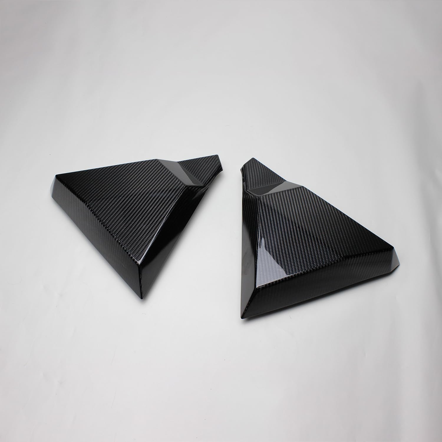 Premium 100% Black Carbon Fiber Battery Side Covers for Harley Davidson Touring Models (FLHX, FLTRX, FLHT, FLHR) - Compatible with Street Glide, Road Glide, Ultra Limited & CVO Limited 2014-2023 | Lightweight & Durable Protection for Motorcycle Batteries | Perfect for Long Rides, Custom Builds & Show Bikes