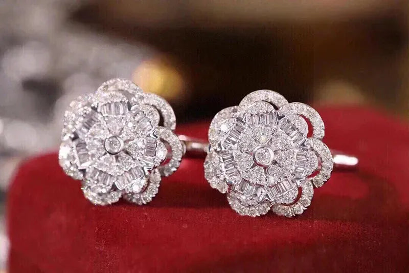 18K White Gold Flower Diamond Engagement Ring for Women - 0.90 Carat Natural Diamond Wedding Ring | Luxury Bridal Jewelry for Proposals, Anniversaries & Special Occasions