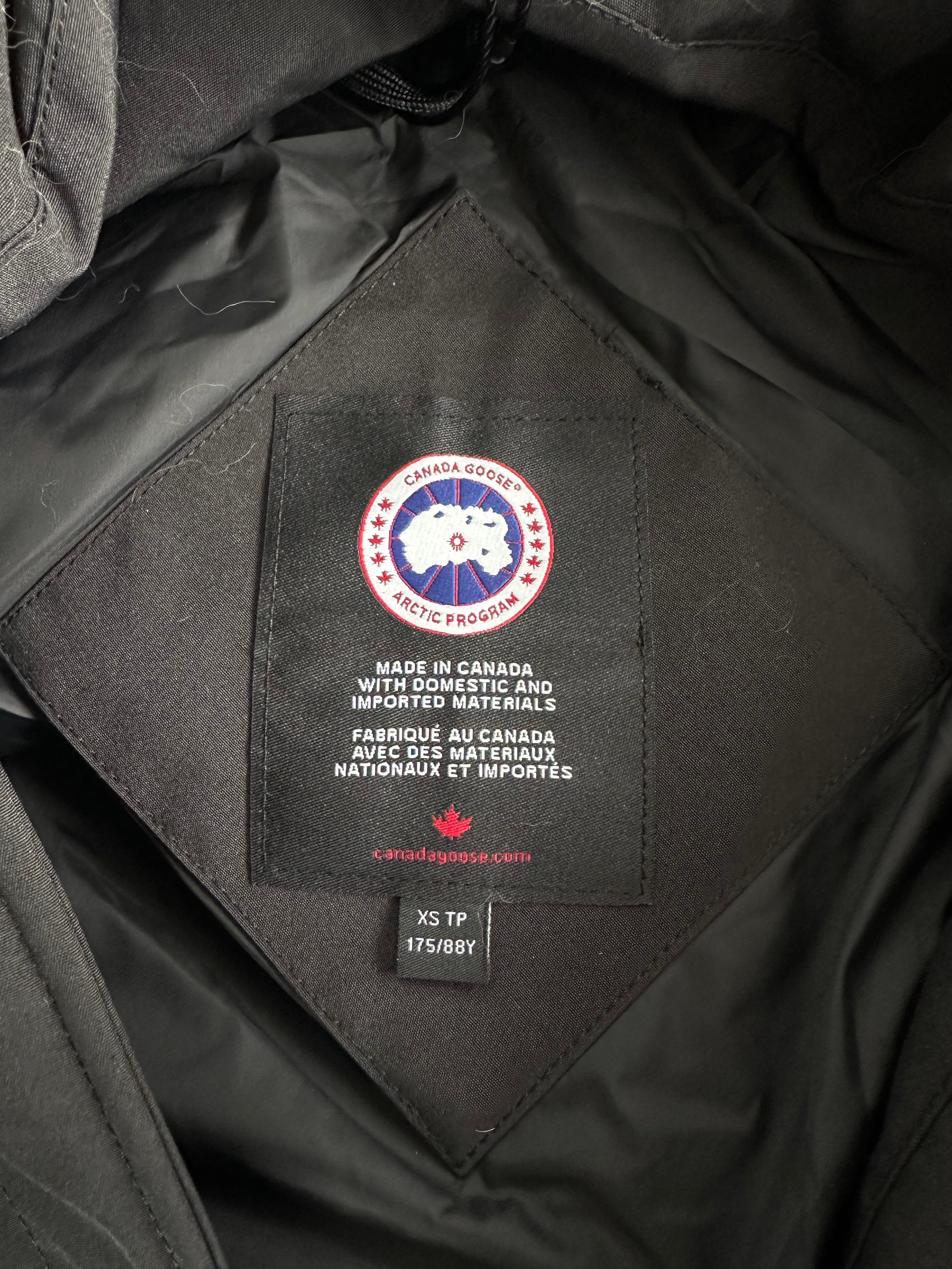 Canada Goose Black Wyndham Men's Parka - Premium Winter Jacket for Extreme Cold Weather | Waterproof & Windproof Down Coat for Outdoor Activities, Skiing & Urban Fashion