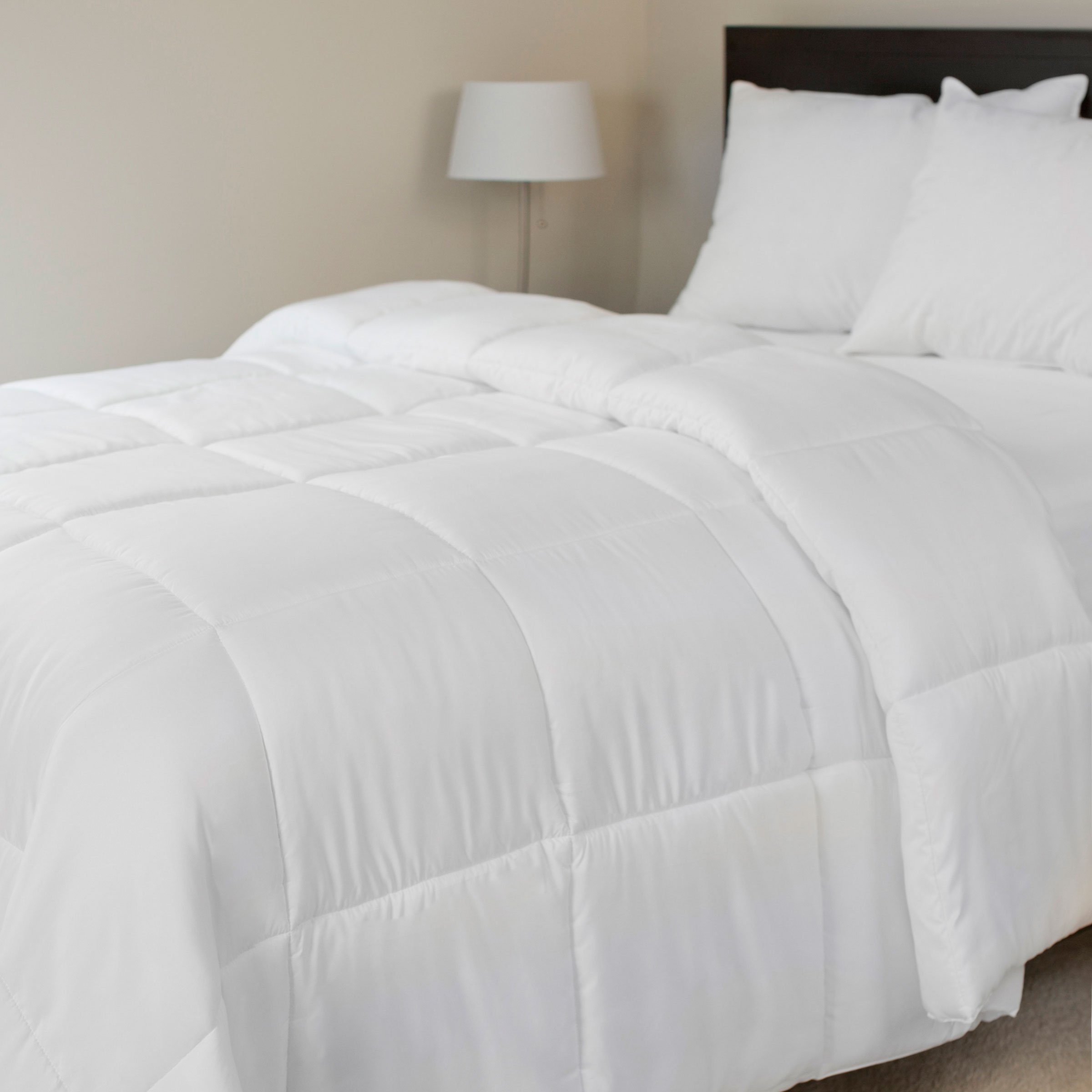 Bedford Home Comforter Set - Full/Queen Size, Soft & Breathable White Down Alternative Bedding - Perfect for Cozy Bedrooms, Guest Rooms & Dorm Decor