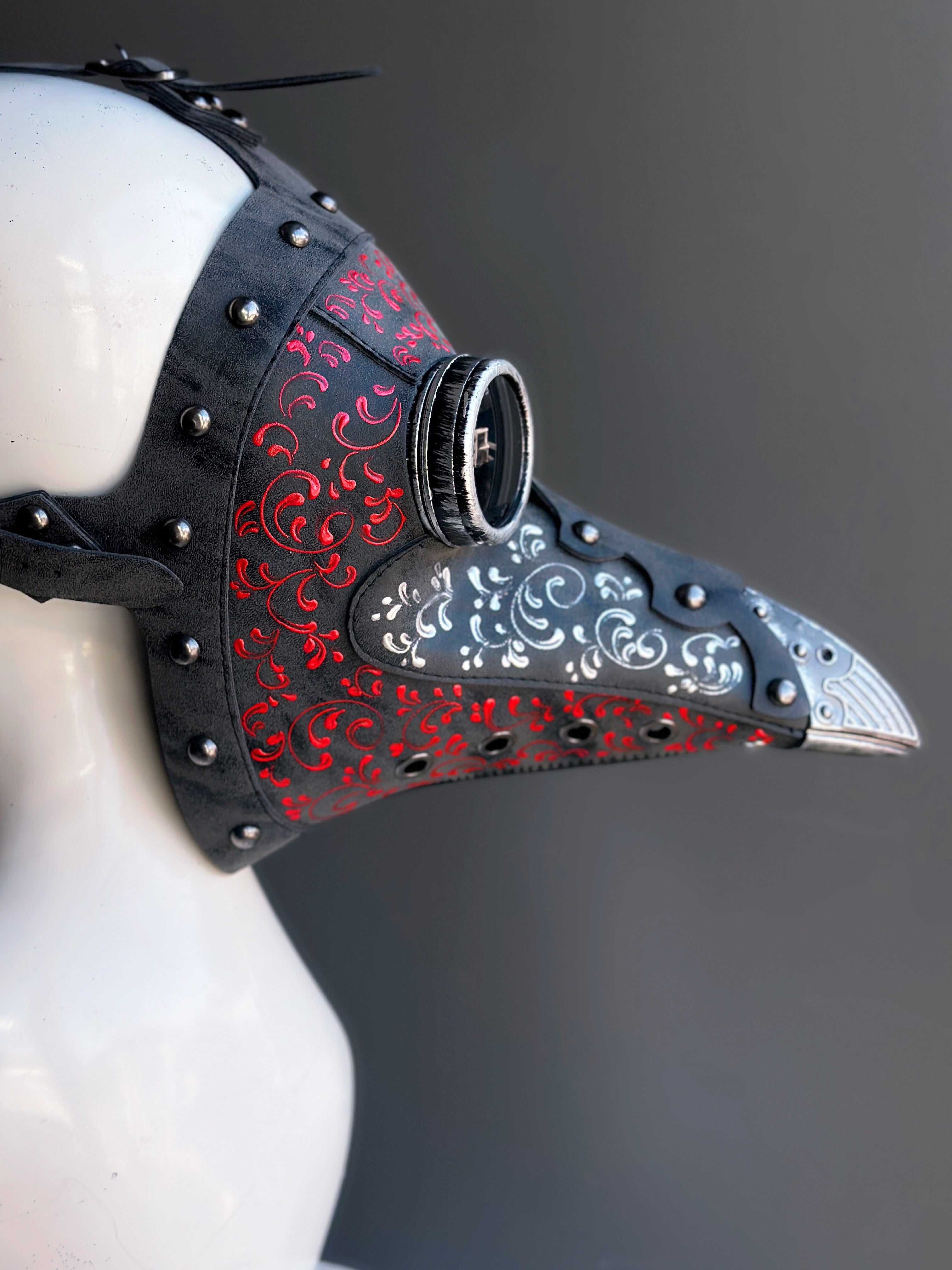 Antique Grey Plague Doctor Mask with Intricate Filigree Design - Perfect for Halloween, Cosplay, and Renaissance Fairs