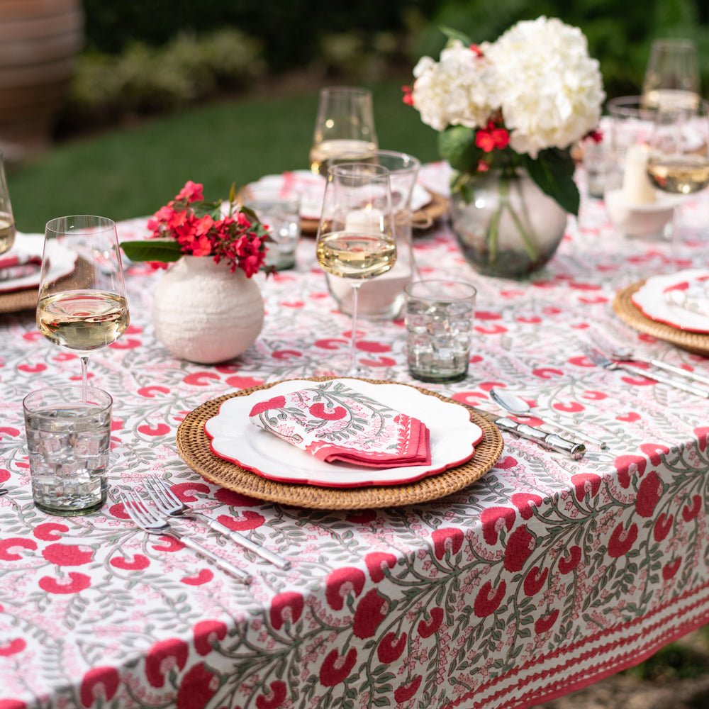 Premium Cactus Flower Scarlet & Rose Tablecloth - Elegant Dining & Party Decor for Weddings, Holidays & Special Occasions