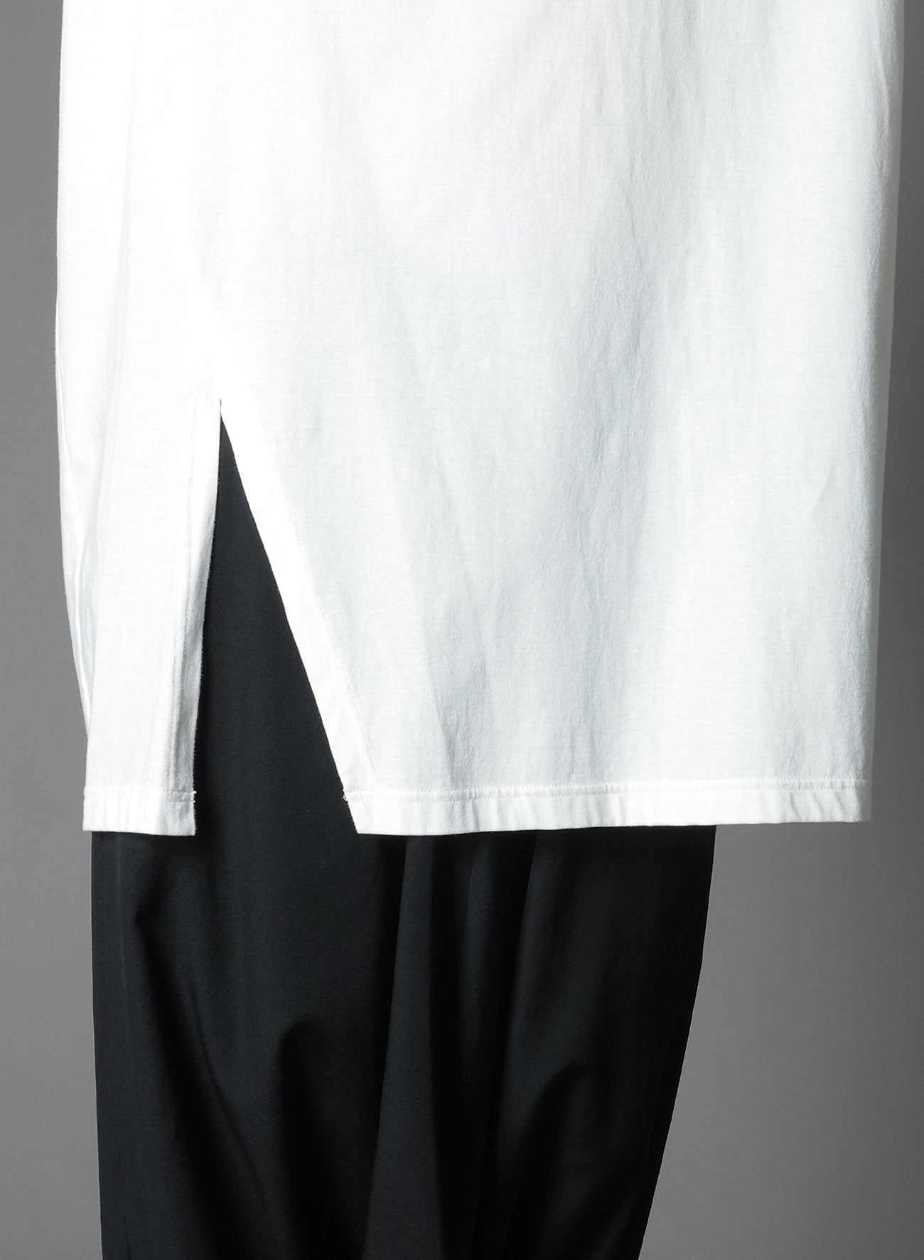 Soft Cotton Jersey Raglan T-Shirt with Front Slit & Short Sleeves - Casual Comfort Wear for Everyday Outfits, Street Style & Lounge