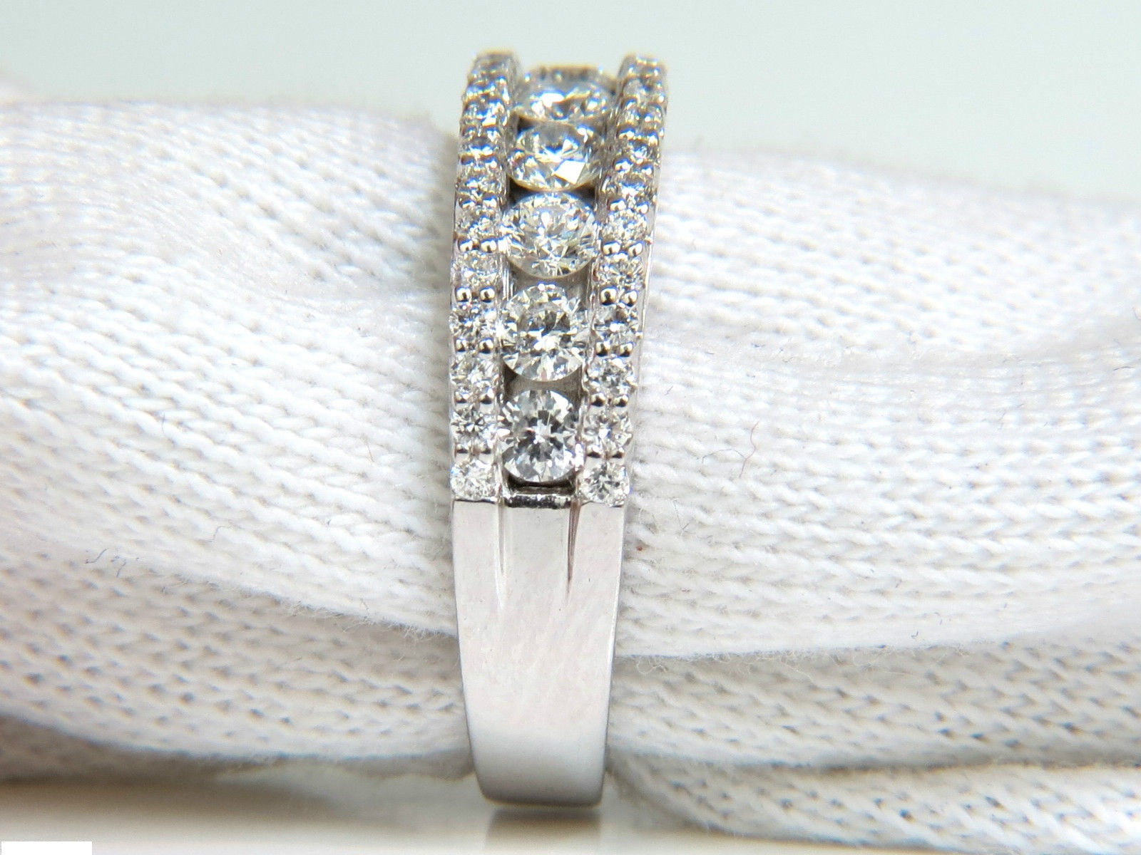 GIA Certified 3.02 Carat Cushion Brilliant Cut Diamond Engagement Ring & Wedding Band Set in 14K Gold - Perfect for Proposals, Anniversaries & Special Occasions