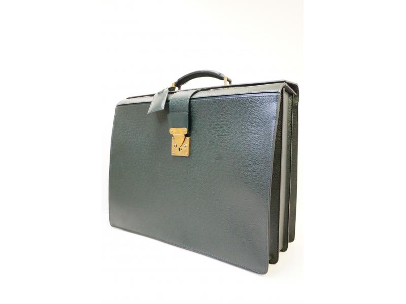 Authentic Pre-Owned Louis Vuitton LV Taiga Epicea Green Pilot Case Oural Document Bag M30024 210864 - Luxury Vintage Briefcase for Business Travel & Office Use